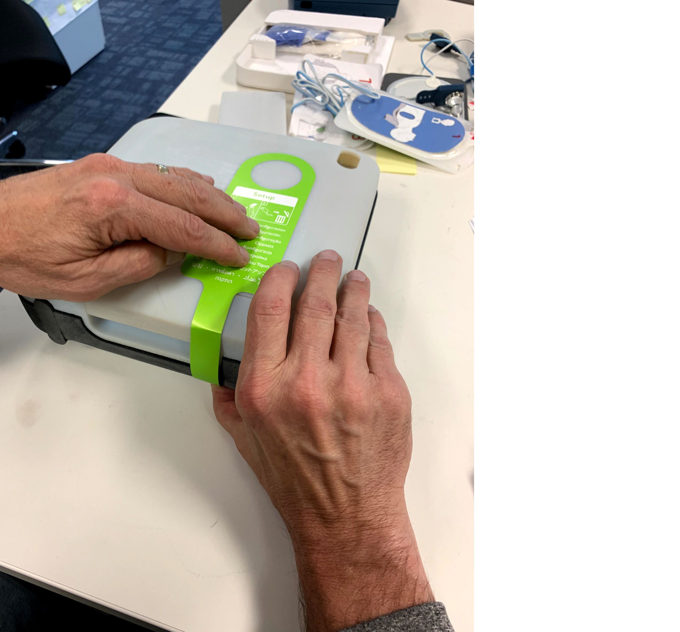 We created rapid prototypes and 3D prototypes to test with internal users and incorporated user feedback in the design.