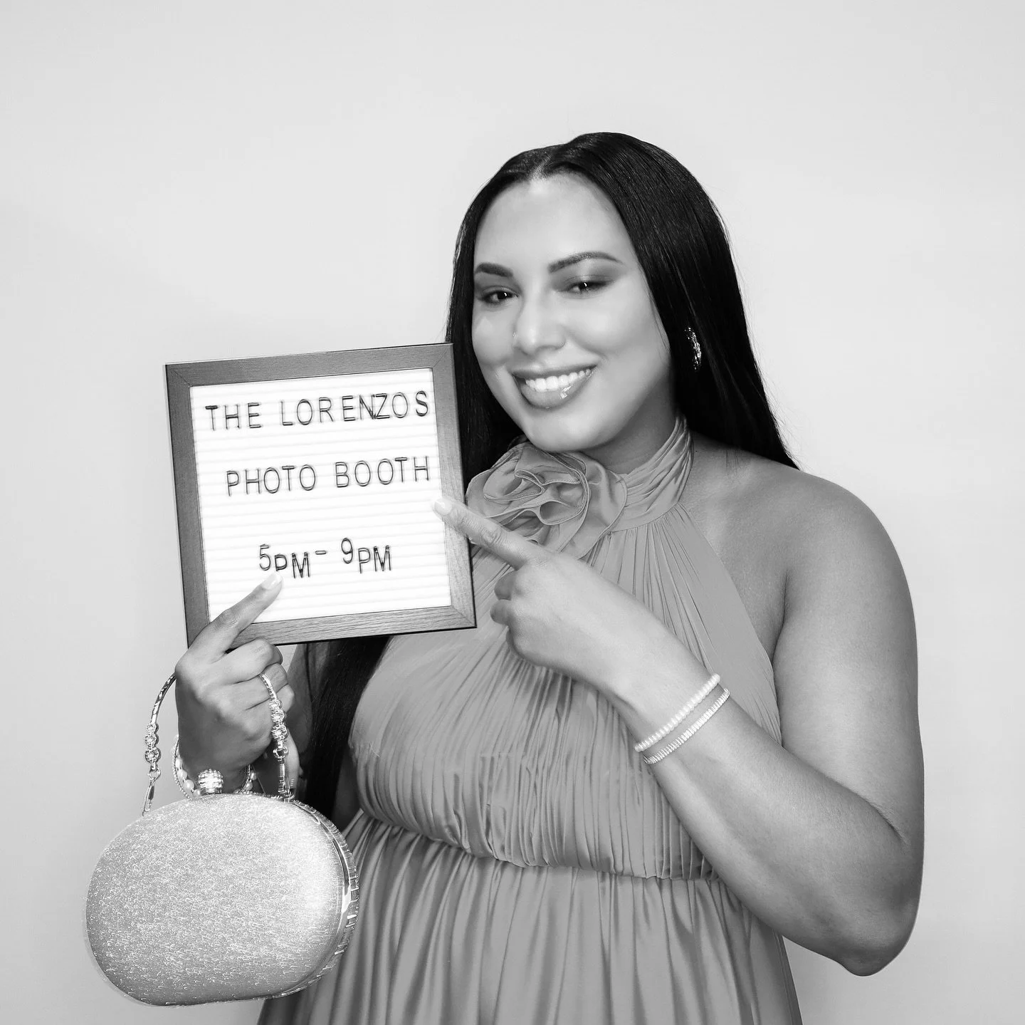 Keep calm and strike a pose π€³π½
.
.
#photoboothnearme #photoboothatlanta #glamphotography #glamphotobooth