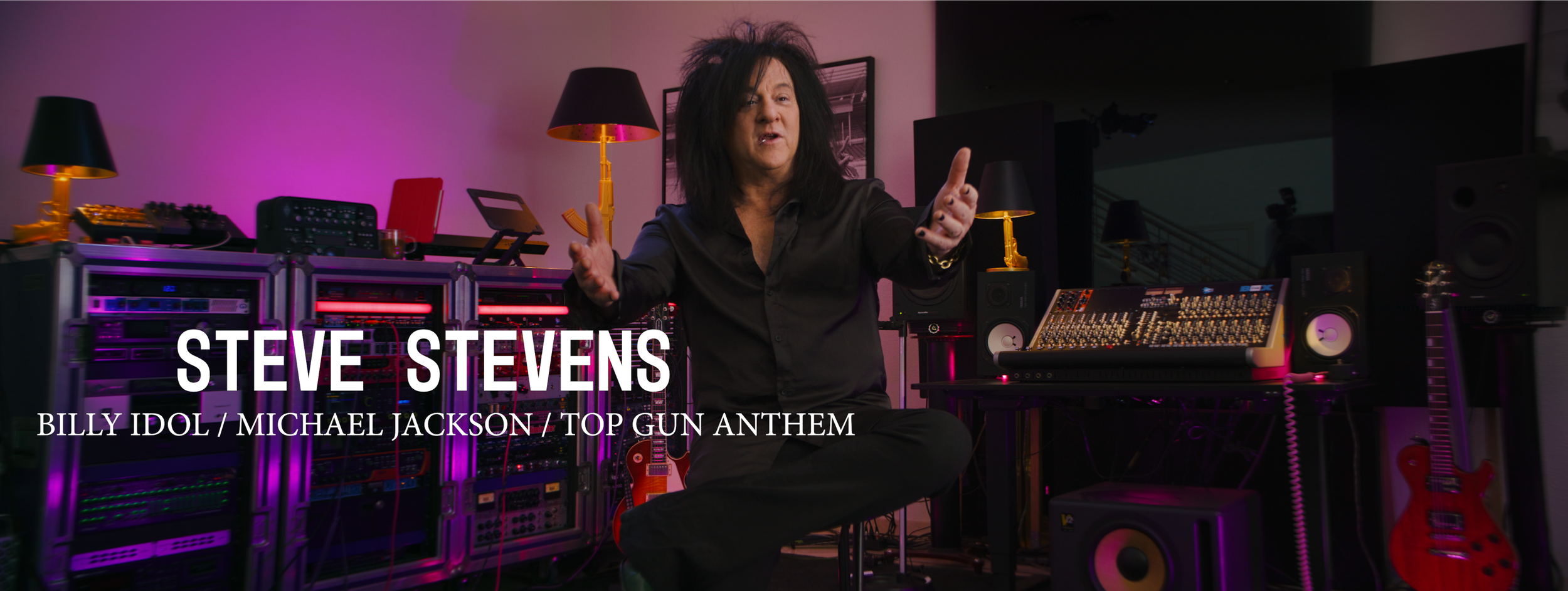 Film Slam Copy 01.00_00_43_03.Still057(1).png