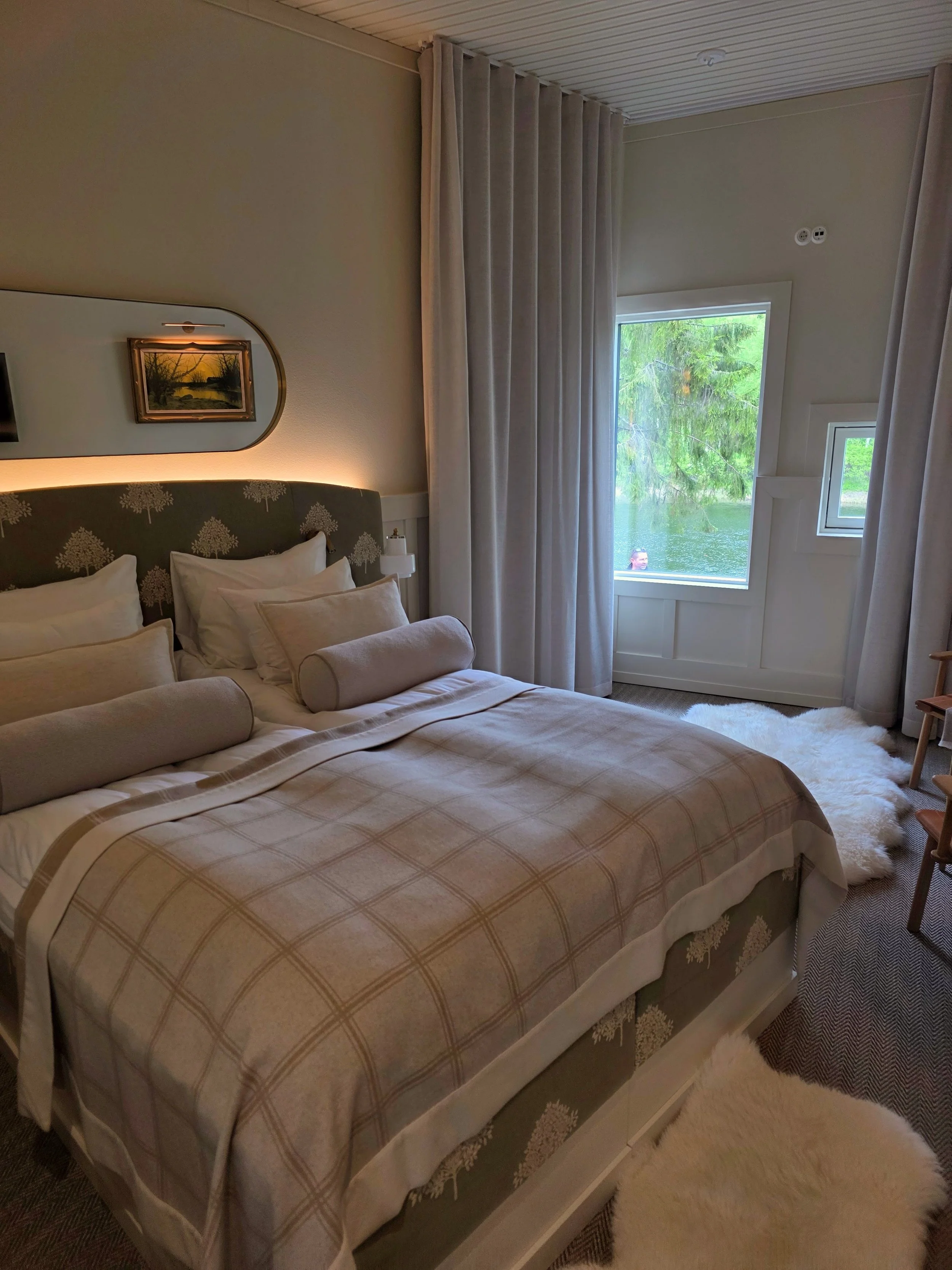 Aino Private Island Room.jpg