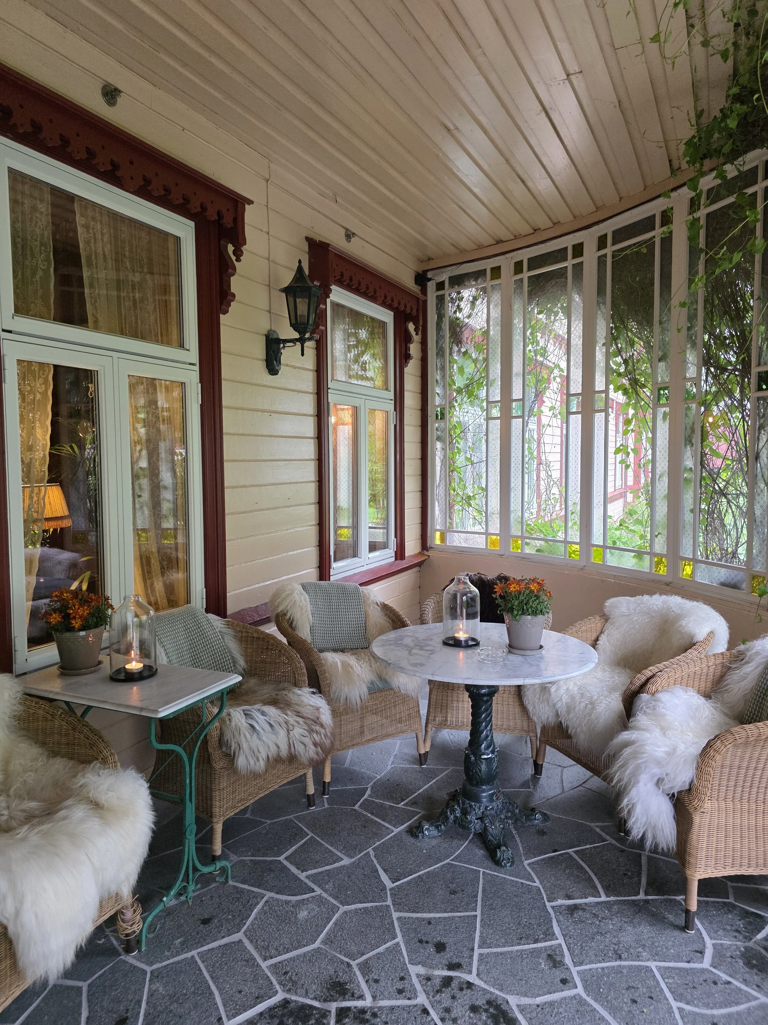 Hotel Union Oye Patio.jpg