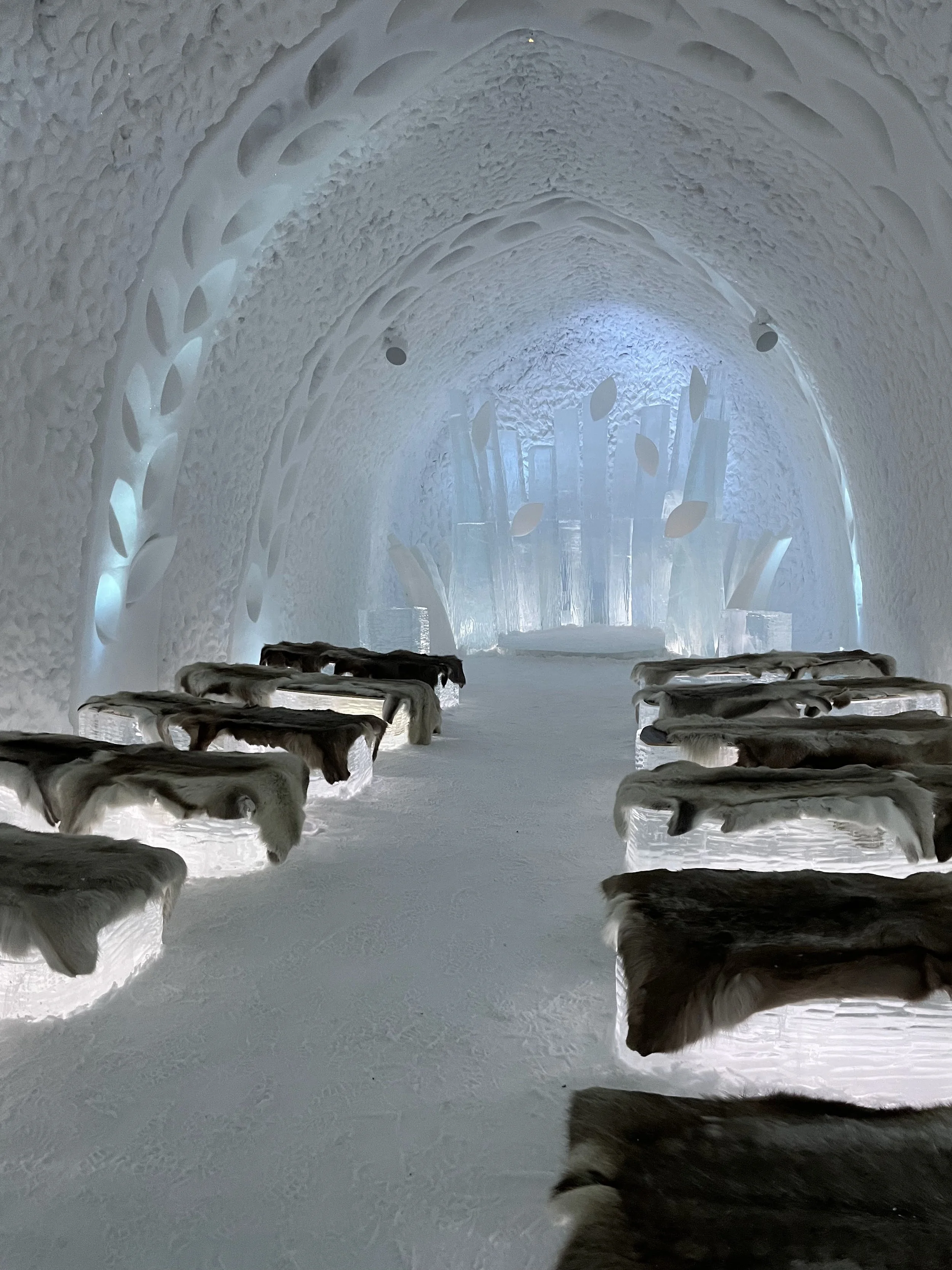Icehotel Interior Church.jpg