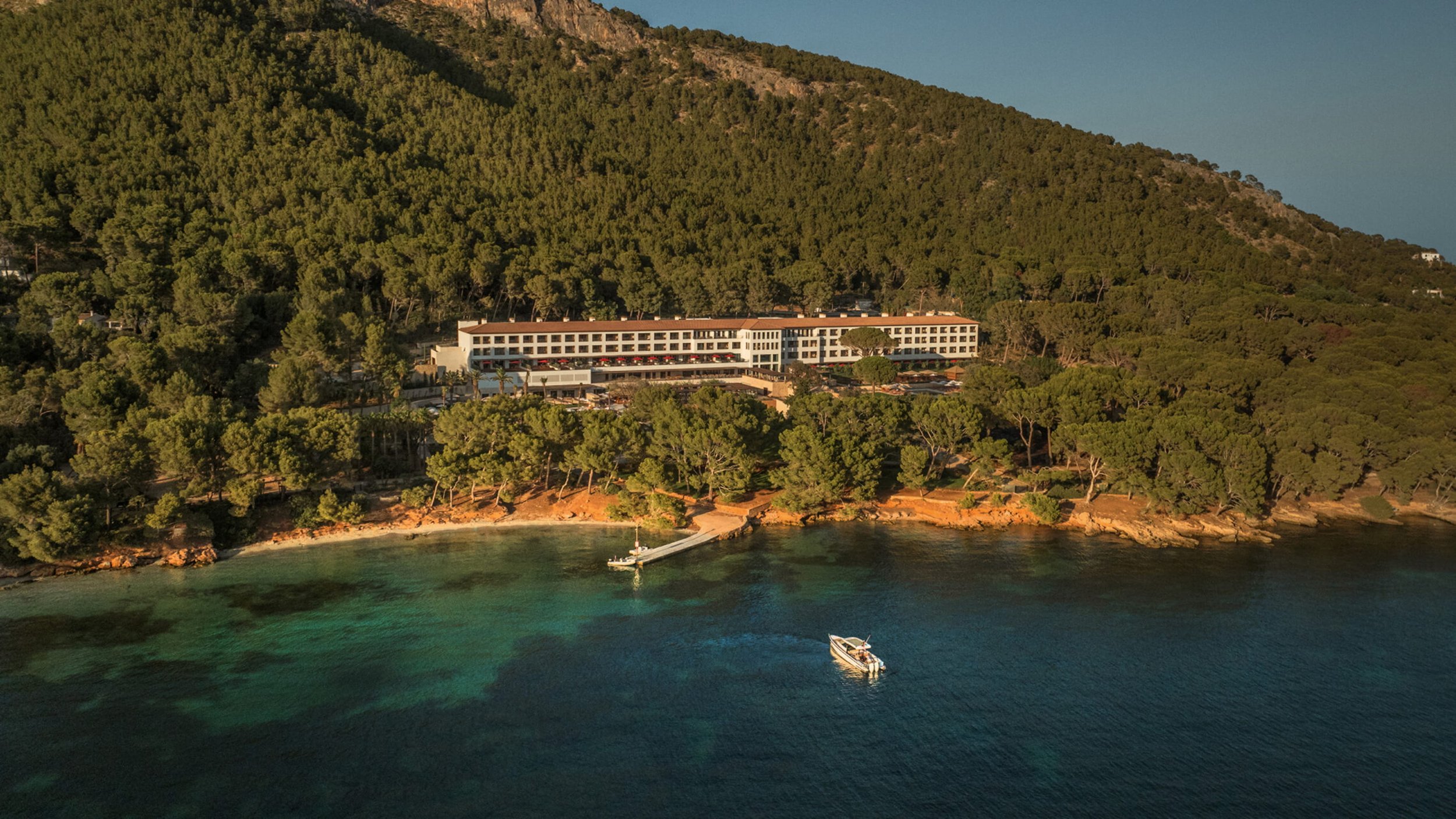 Four Seasons Mallorca Beach.jpg