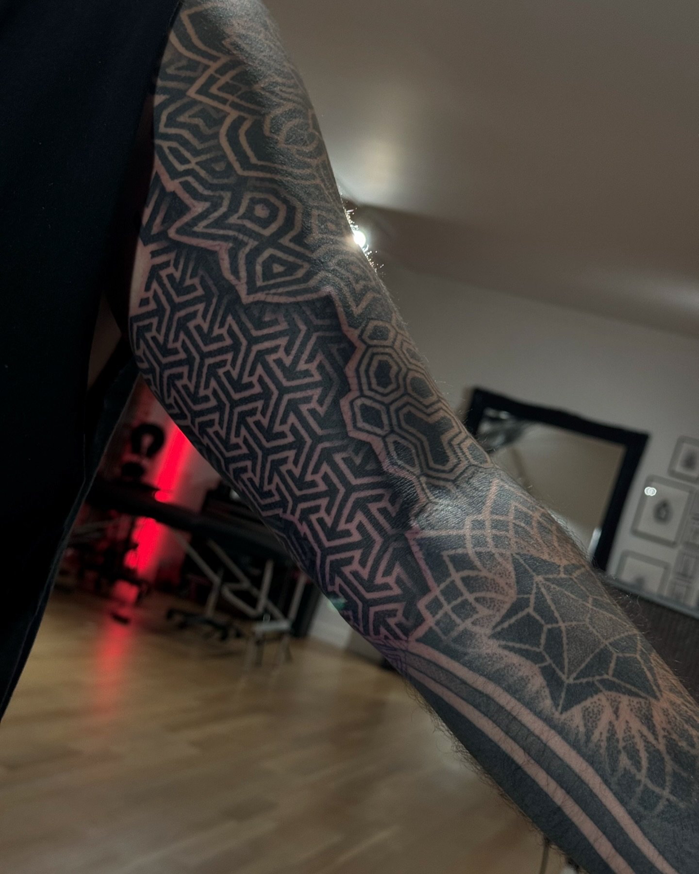 Finished this piece for Jorge.
-
@lovemoretattoo 
-
#tattoo #sleevetattoo #geometrictattoo #tattooideas #tattooinspiration #dotworktattoo