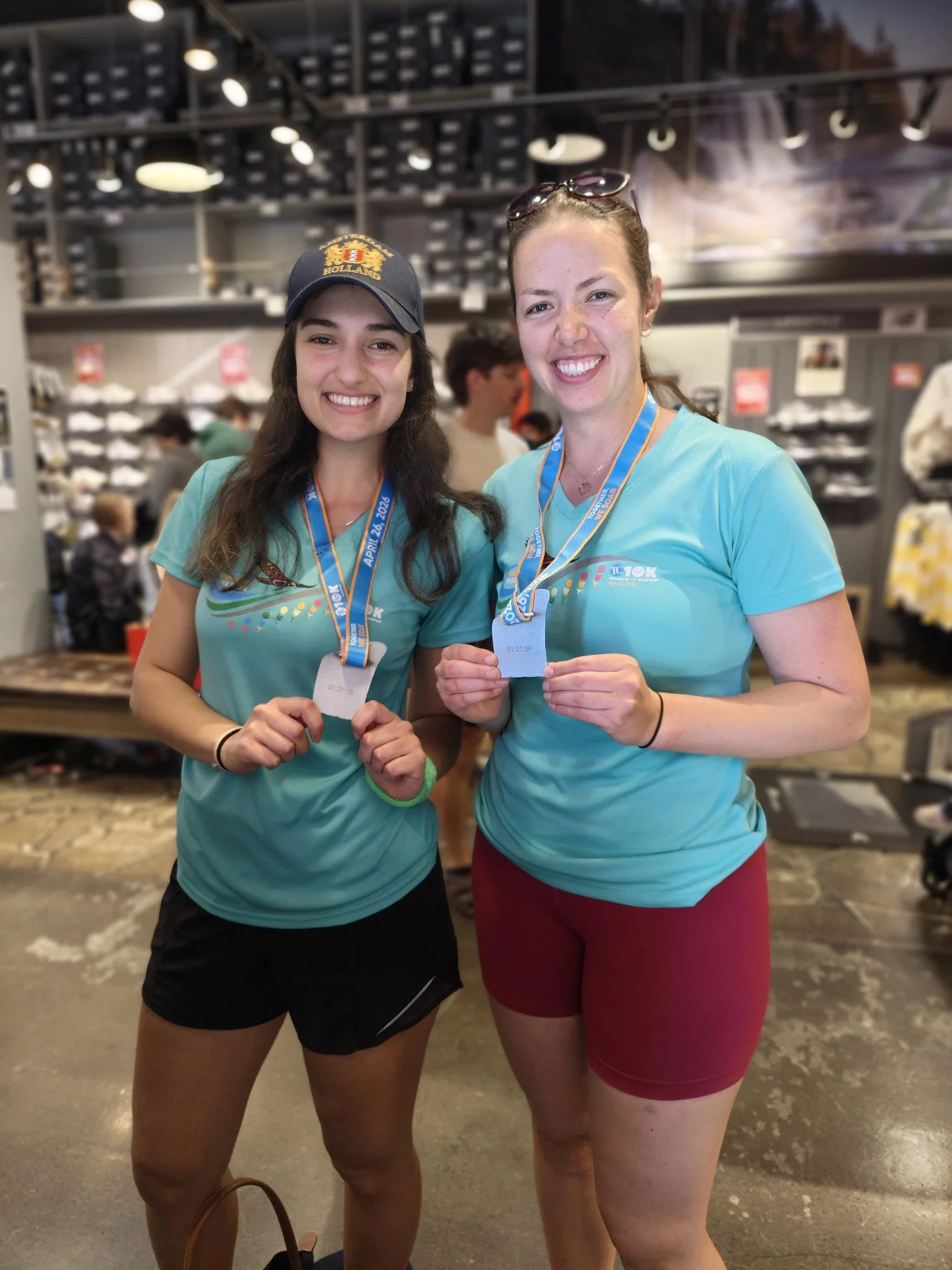 TC10K participants with their race medals laser engraved