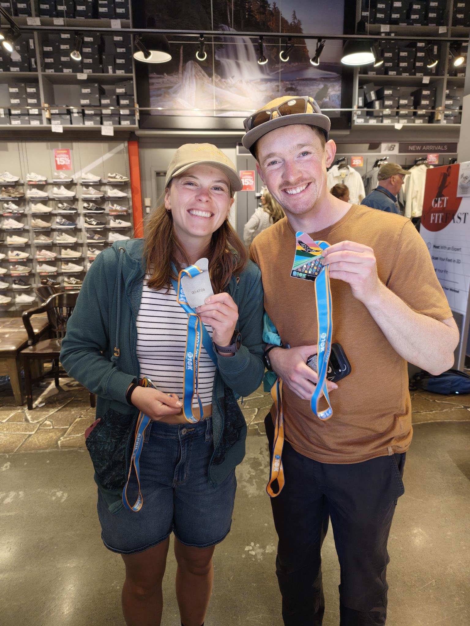 TC10K participants with their race medals laser engraved