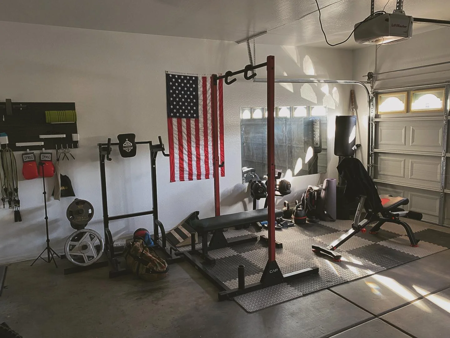 Garage gym life. I think home gyms really get you to question yourself&hellip; how bad do you want it? Without the music, the fancy machines, TVs, or the accountability of other people at a public gym - are you still gonna put in the work? I&rsquo;ll