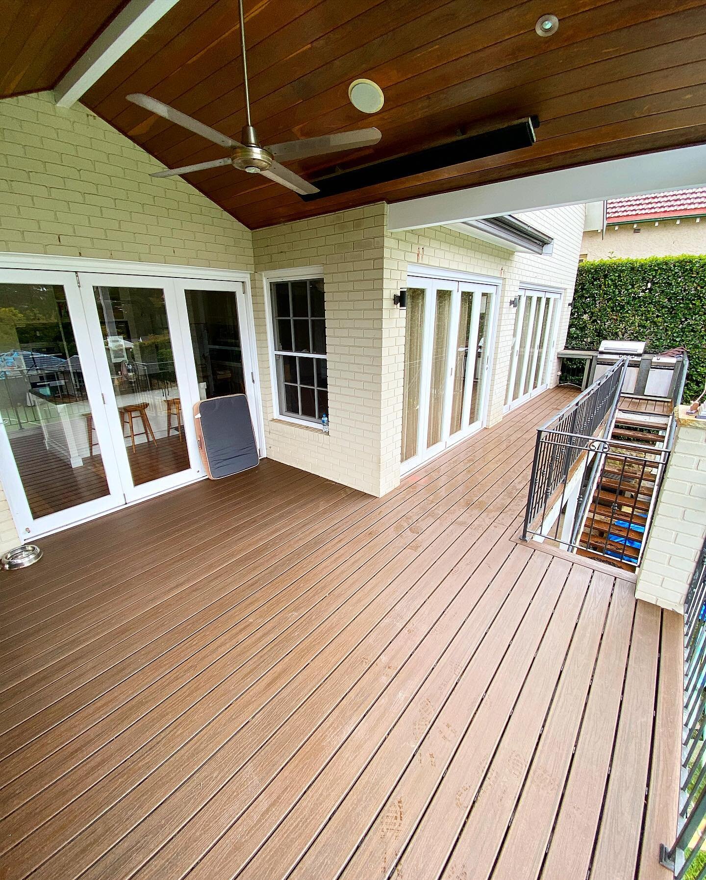 Another project completed by @luxcarpentryconstruction in Pymble, Sydney📍⁣
⁣
Our client wanted their existing deck replaced with @trexcompany Trex Decking prior to listing their home on the market! ⁣
⁣
👈🏼 Swipe left to see the before, during, and 