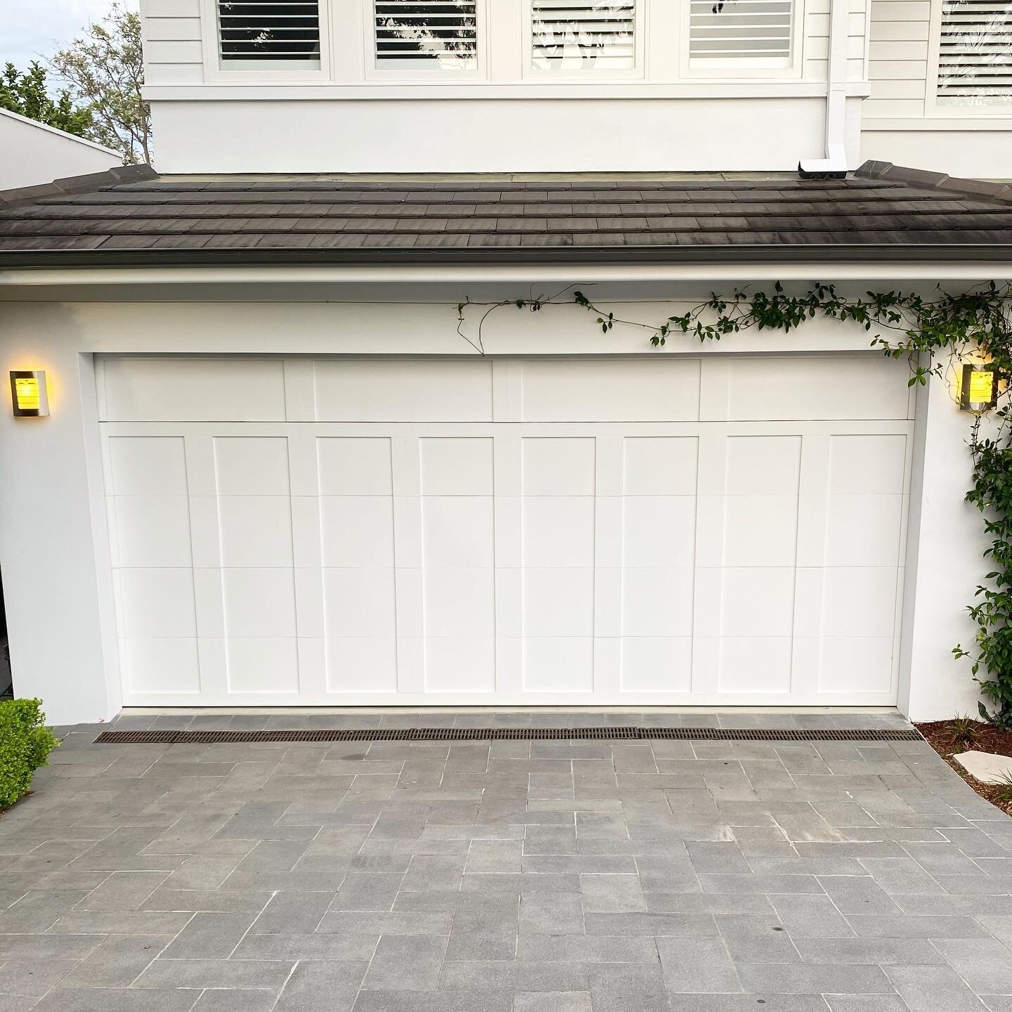 Another one of our recently completed projects! ⁣
⁣
Our client @nswdesignconstruction asked us to replicate this timber design across to their new 5 piece metal frame garage door. Each plywood sheet and timber piece needed to be put together to the e