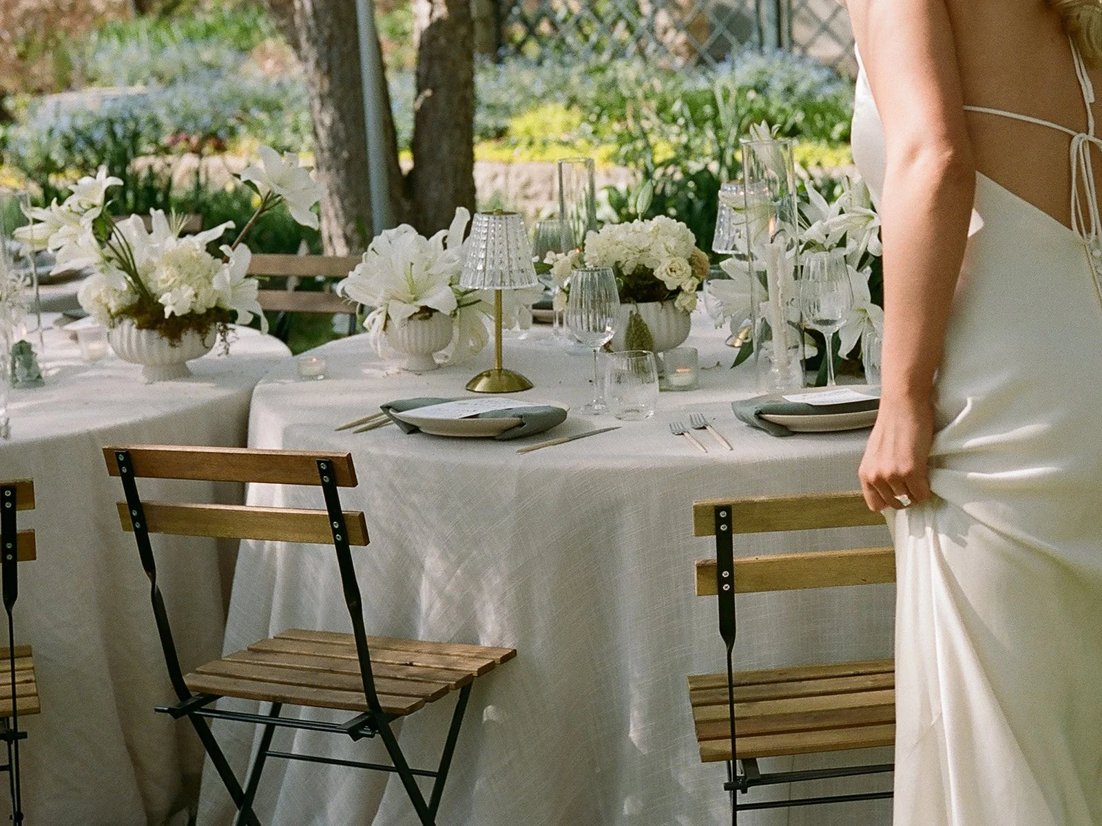 tuscan-inspired-wedding-editorial-boise-idaho-italy-kayla-lucio-photo-cedar-box-blooms-sage-weddings-events-botanical-gardens-lily-floral-heavy-intimate-dinner-party-81.jpg