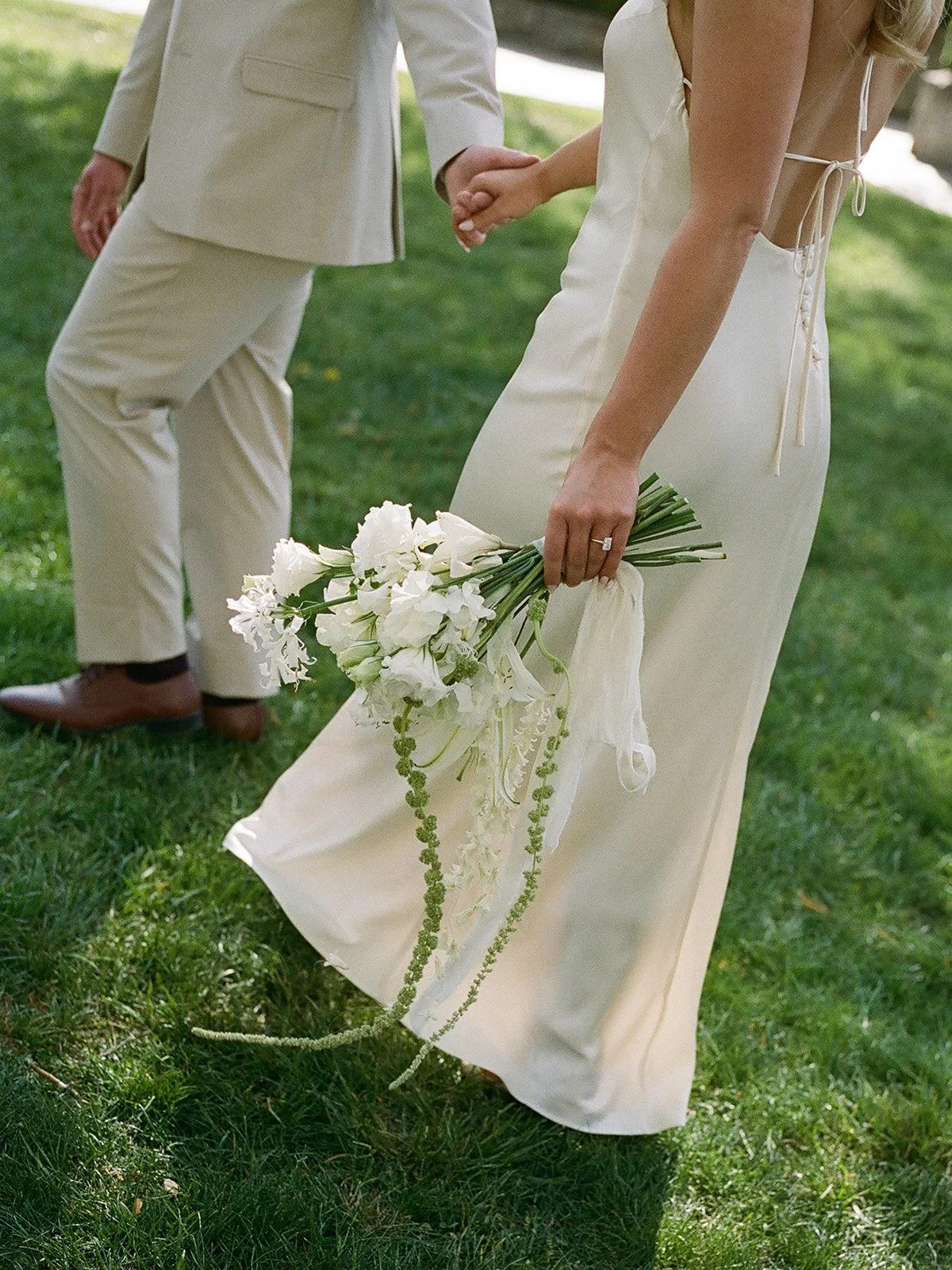 tuscan-inspired-wedding-editorial-boise-idaho-italy-kayla-lucio-photo-cedar-box-blooms-sage-weddings-events-botanical-gardens-lily-floral-heavy-intimate-dinner-party-109.jpg