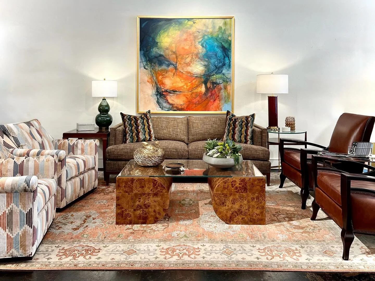 I Love Fall Most of All!🍂🍁🧡

#fall #fallstyle #fallpalette #fallcolors #newarrivals #cozyinteriors #invitingspaces #originalart #finefurniture #americanmadefurniture #interiordesign #interiordesigner #asid #ncidq #shoplocal #shopsmall #shopnorman 