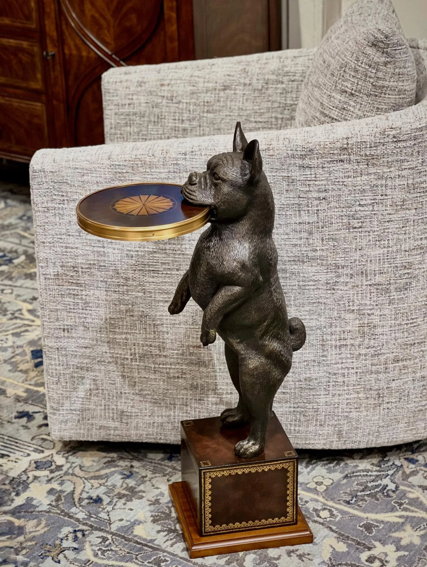 Back in stock and ready for his forever home!🐾

#newarrivals #backinstock #frenchbulldog #frenchbulldoglove #accenttable