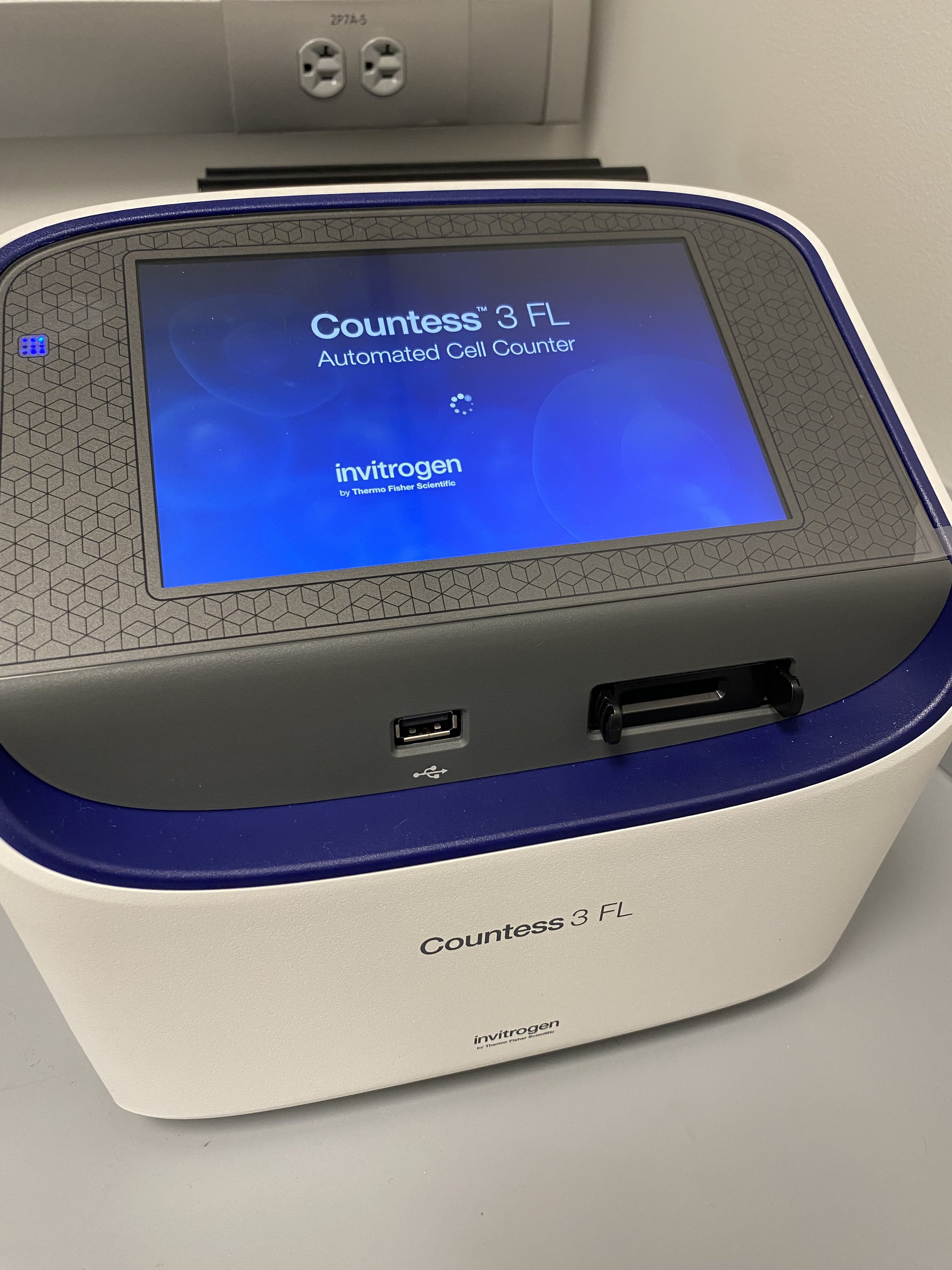 Countess 3 FL: Automatic Brightfield and Fluorescence Cell Counter