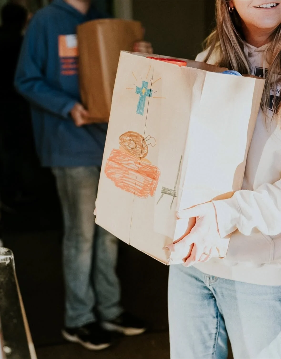 It&rsquo;s mid-November which means our lives are FULL! Full calendars and commitments. Full plates and plans. Just full! And so this is your social media reminder to be on the lookout during this FULL season for moments of grace and God&rsquo;s good