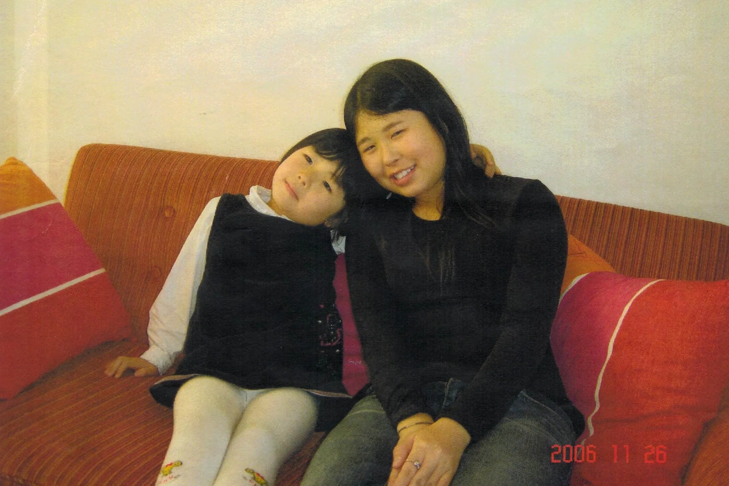 Jennie with Sister, Aliso Viejo, CA, Nov. 26th, 2006