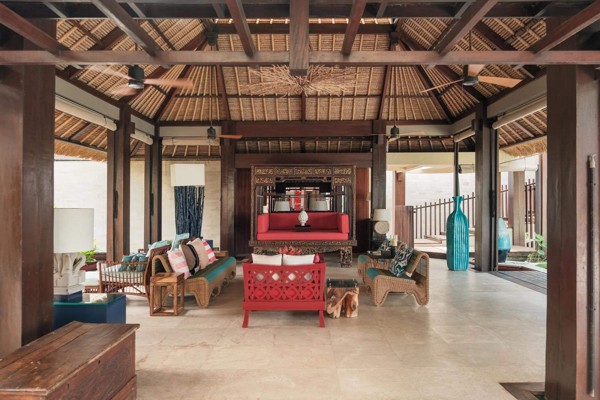 VillaAmbra_06_Living Area.jpg