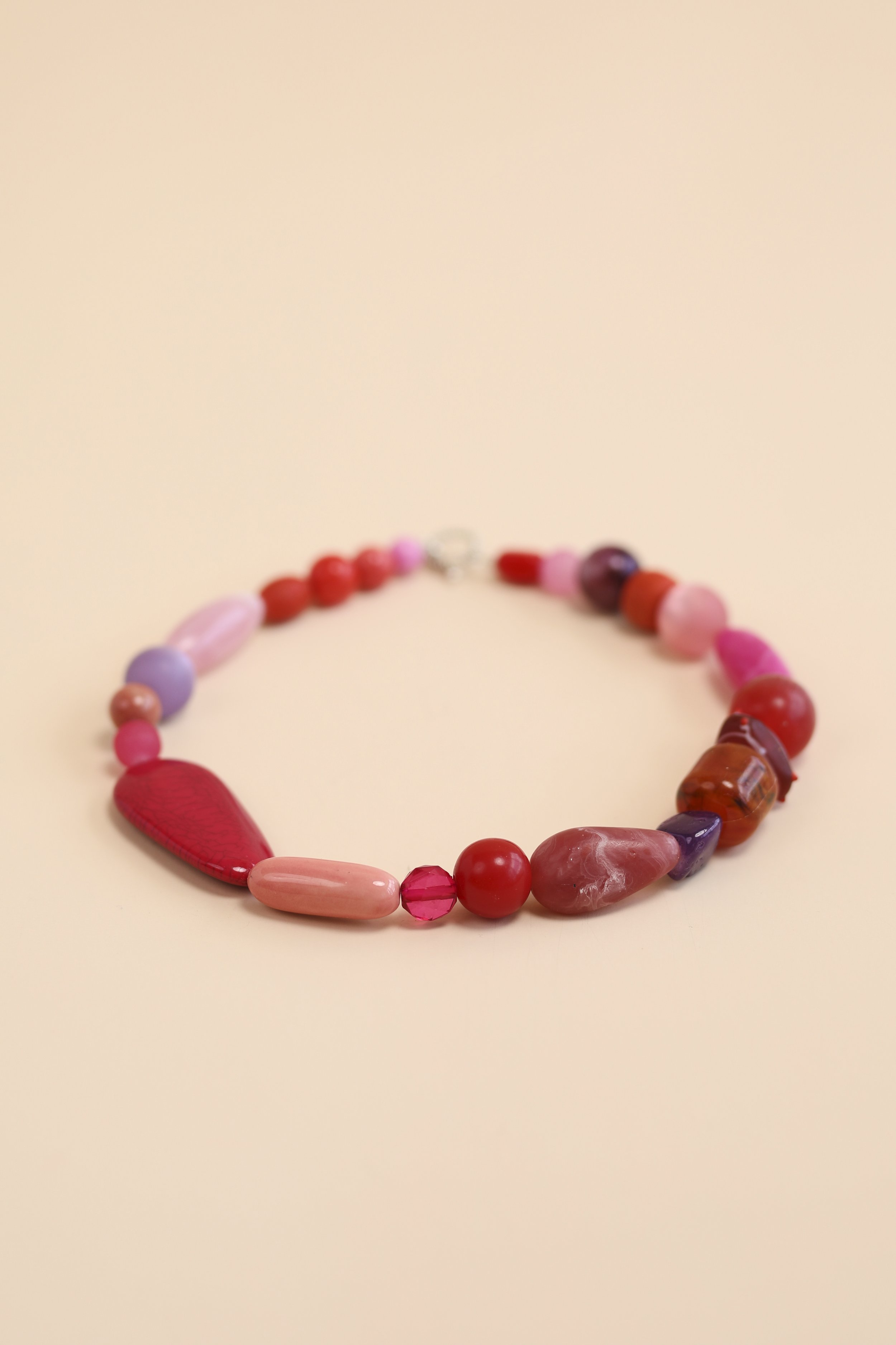 Necklace-RosesAreRed 4.jpg