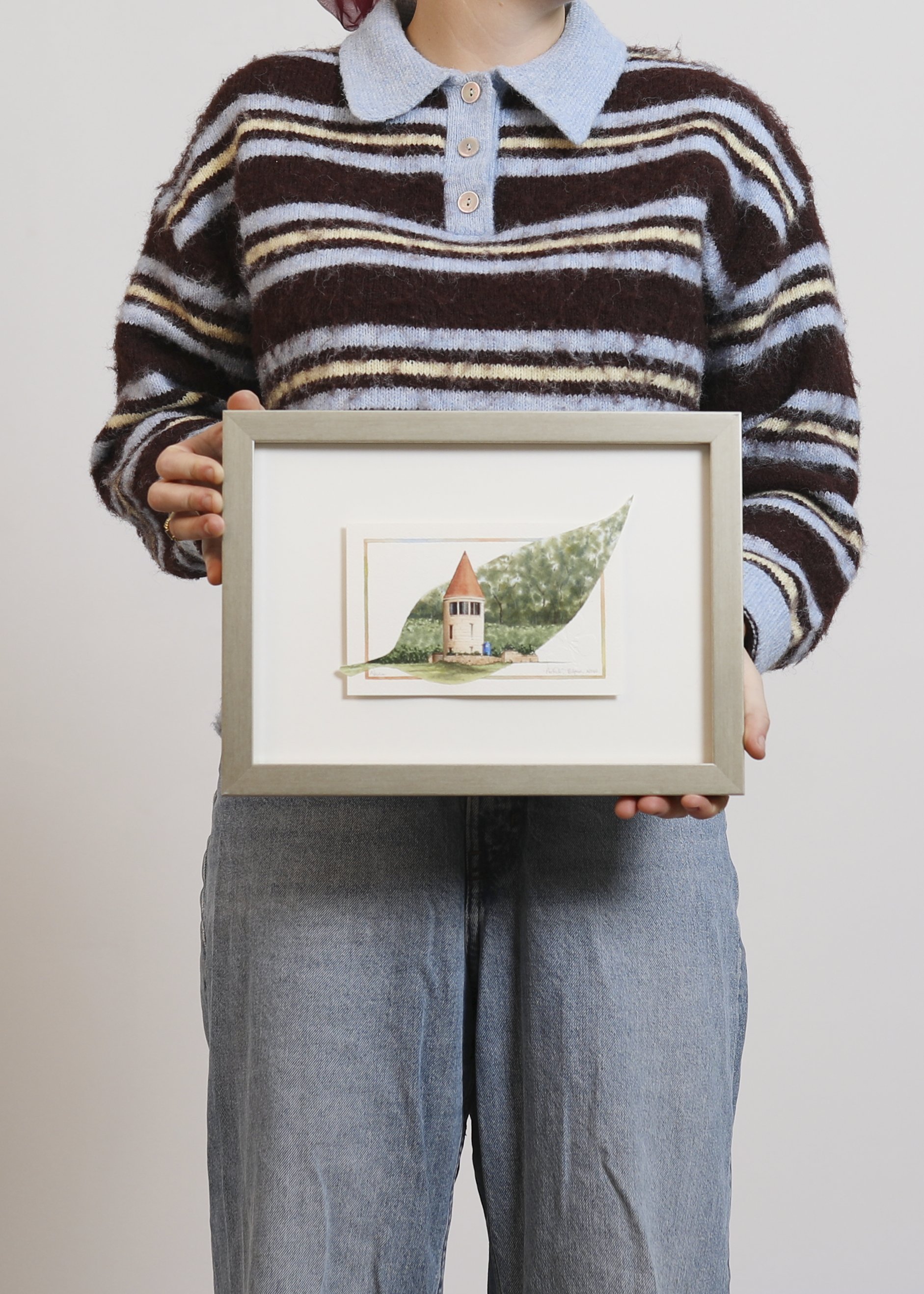 SmallThings-Holding 82.jpg