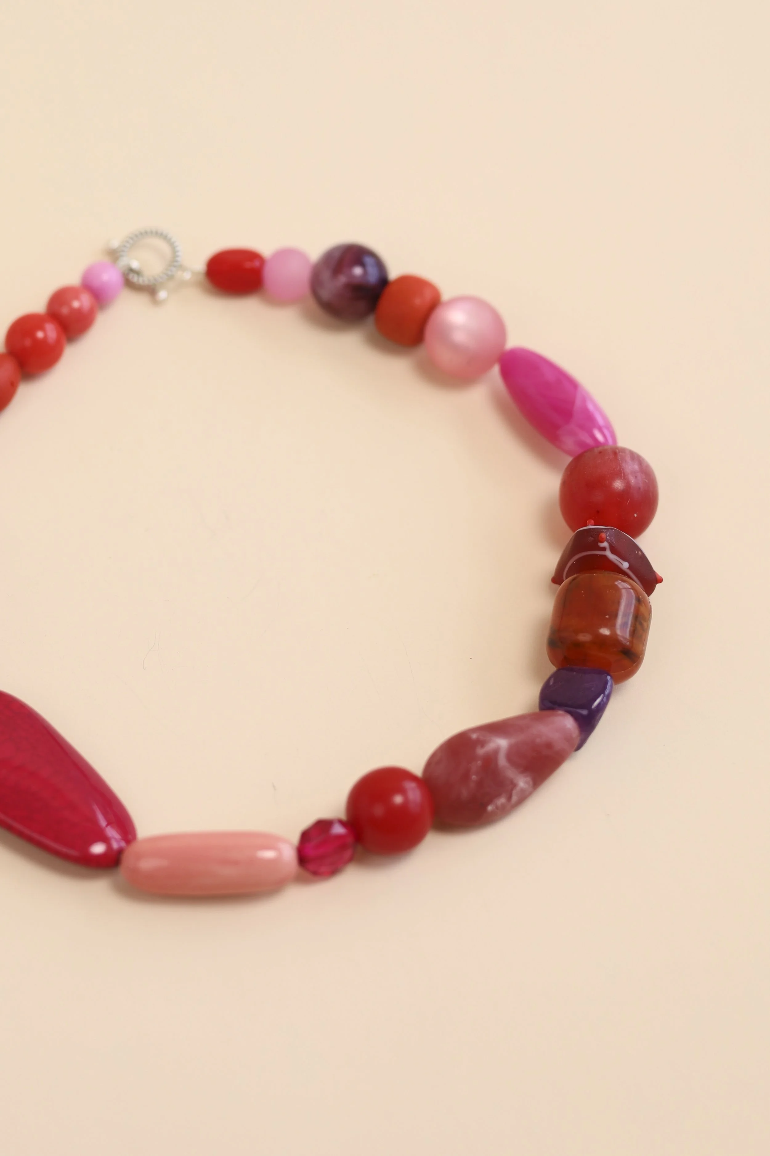 Necklace-RosesAreRed 5.jpg