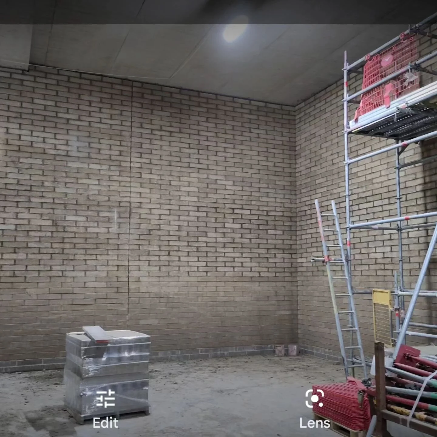 12,000 blocks of site clay in Kings Cross for new research labs, a big step in the right direction...