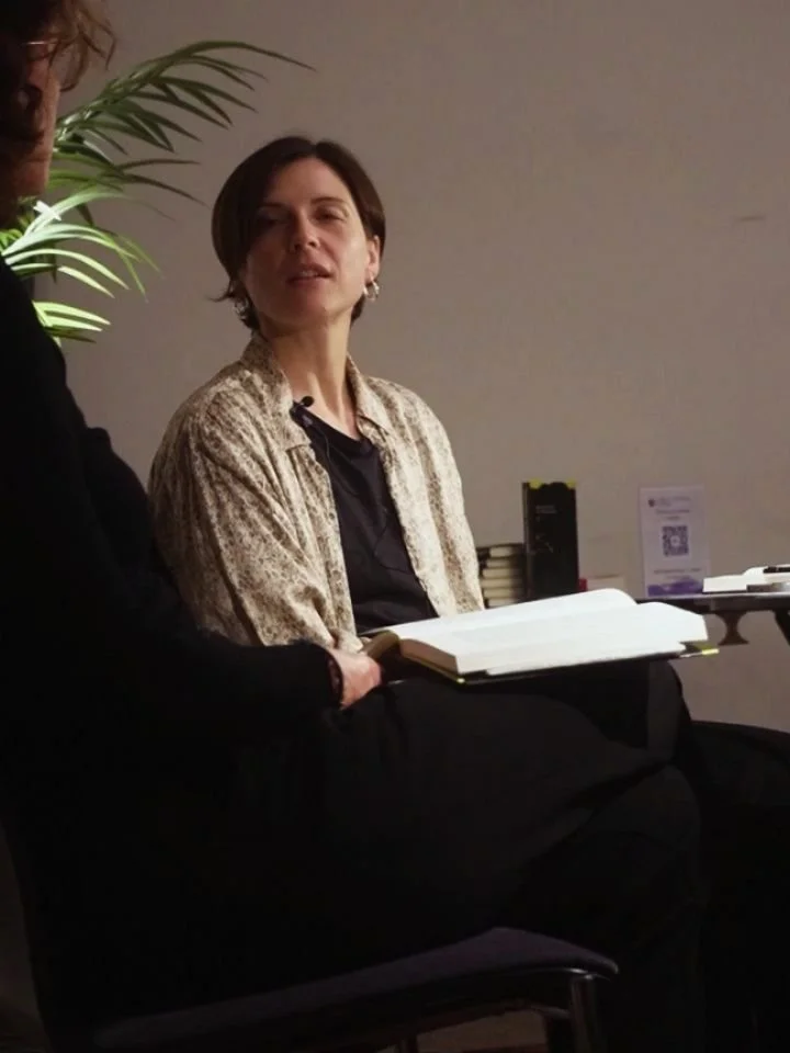 Dorothee Elmiger gewinnt den Deutschen Buchpreis mit &quot;Die Holl&auml;nderinnen&quot; - wir gratulieren! Und zeigen Einblicke in die Lesung vor zwei Wochen im Aargauer Literaturhaus Lenzburg mit Christine L&ouml;tscher.

Mehr solche Einblicke find