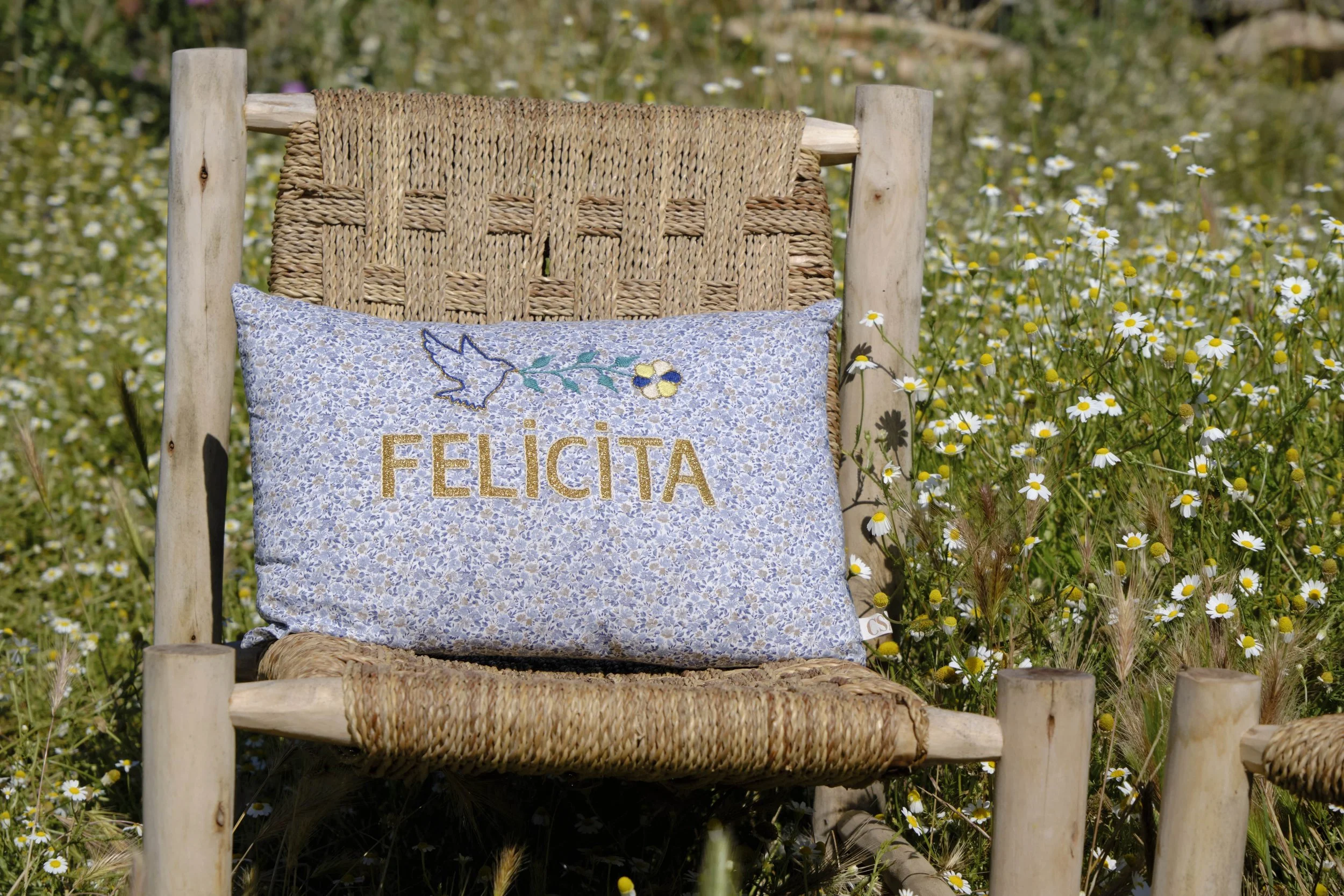 Coussin brodé FELICITA