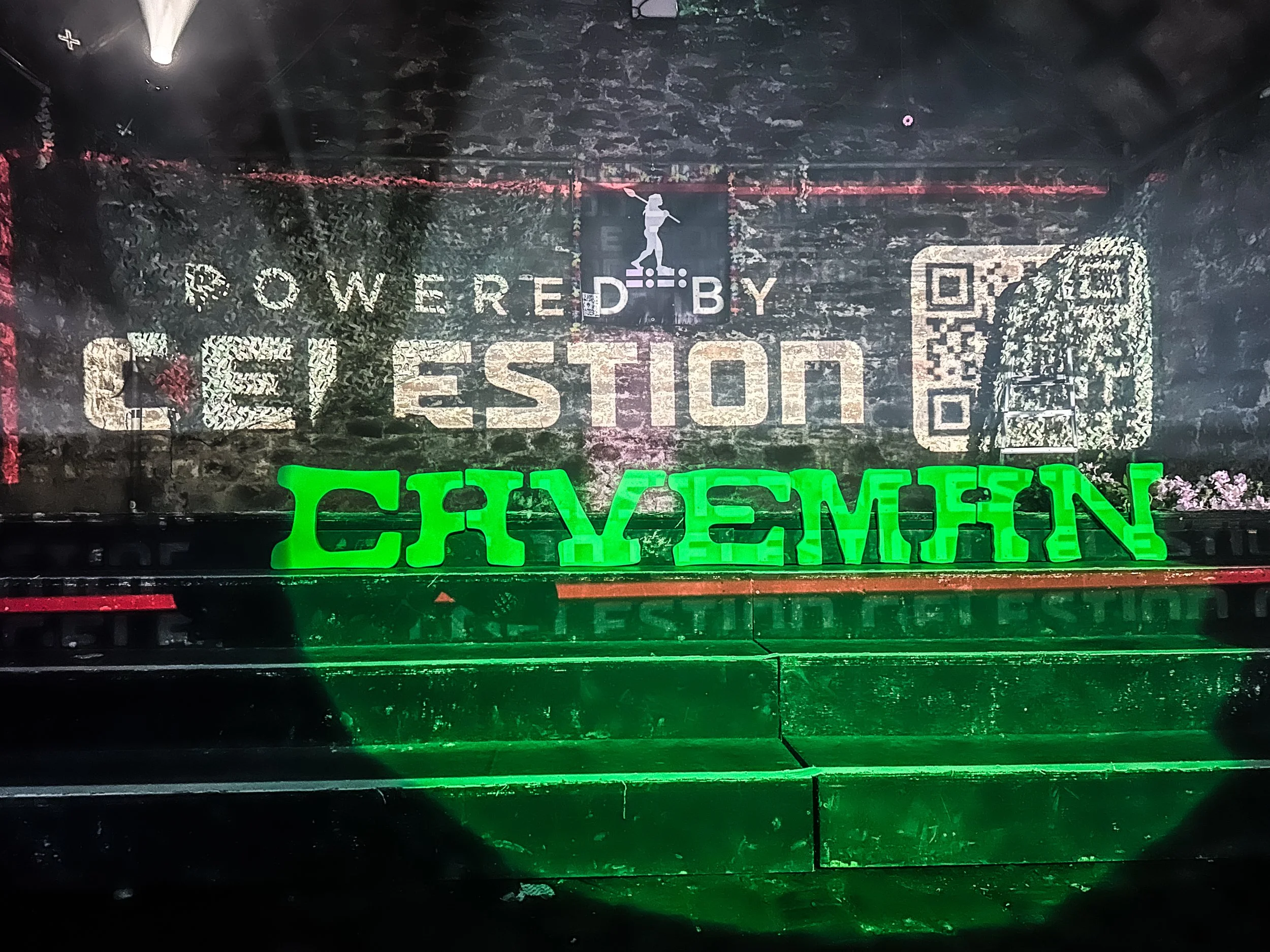 Powered by Celestion projection abract 5.jpg