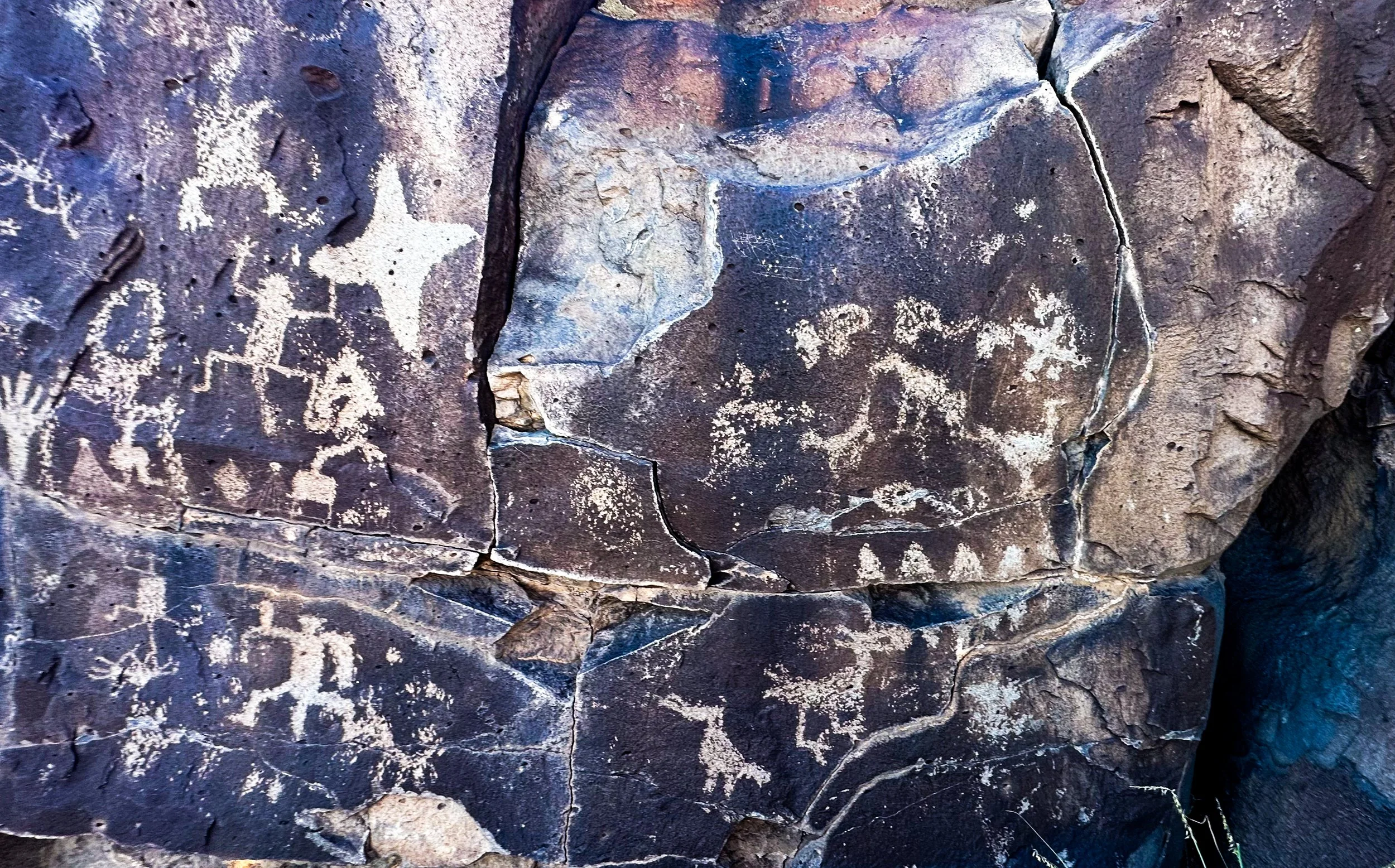 Petroglyphs sante fe 7.jpg