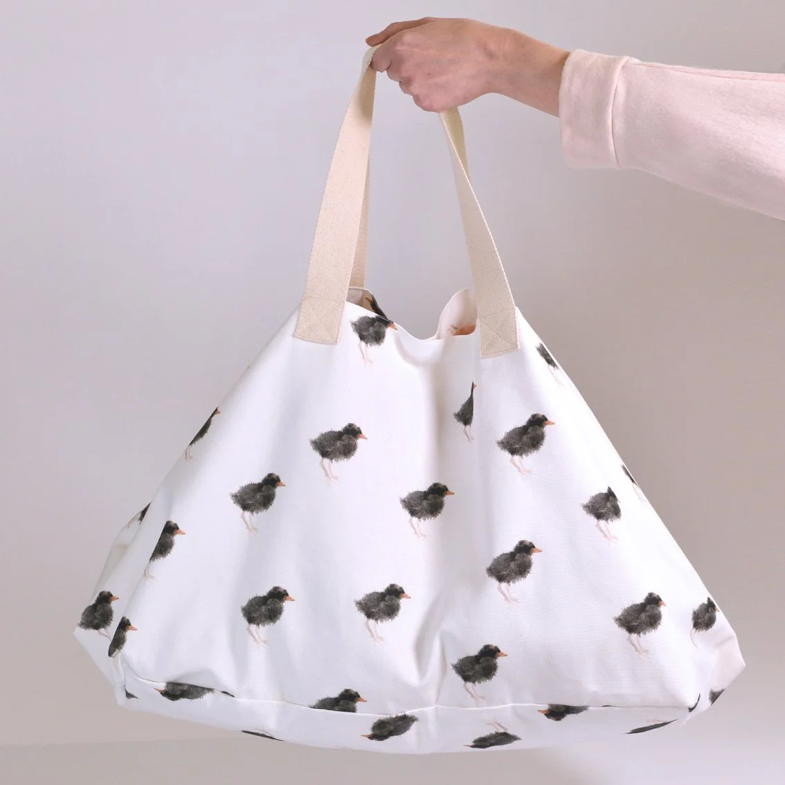 Malerei und Design vereint in einem Weekender