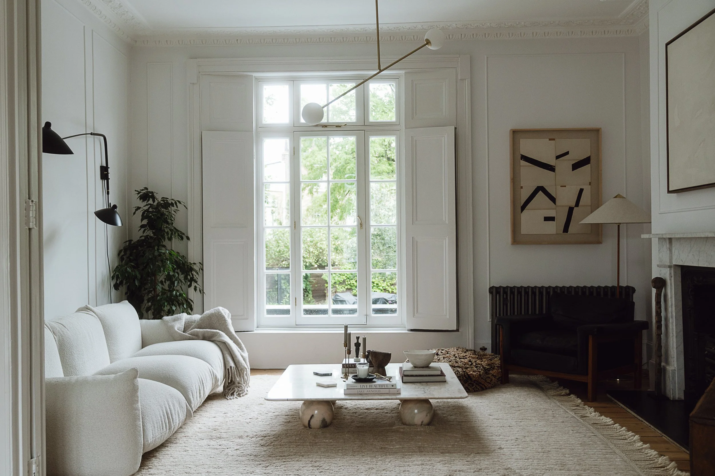 LHO_006

 Location - East London     Style - Victorian  


 London House 
 East London 

 https://images.squarespace-cdn.com/content/v1/64620b0575ea8d4e29a55a87/f1fdaa23-fb0a-4208-ba5a-20eb17eafd99/12.png?format=1500w 
 https://images.squarespace-cdn