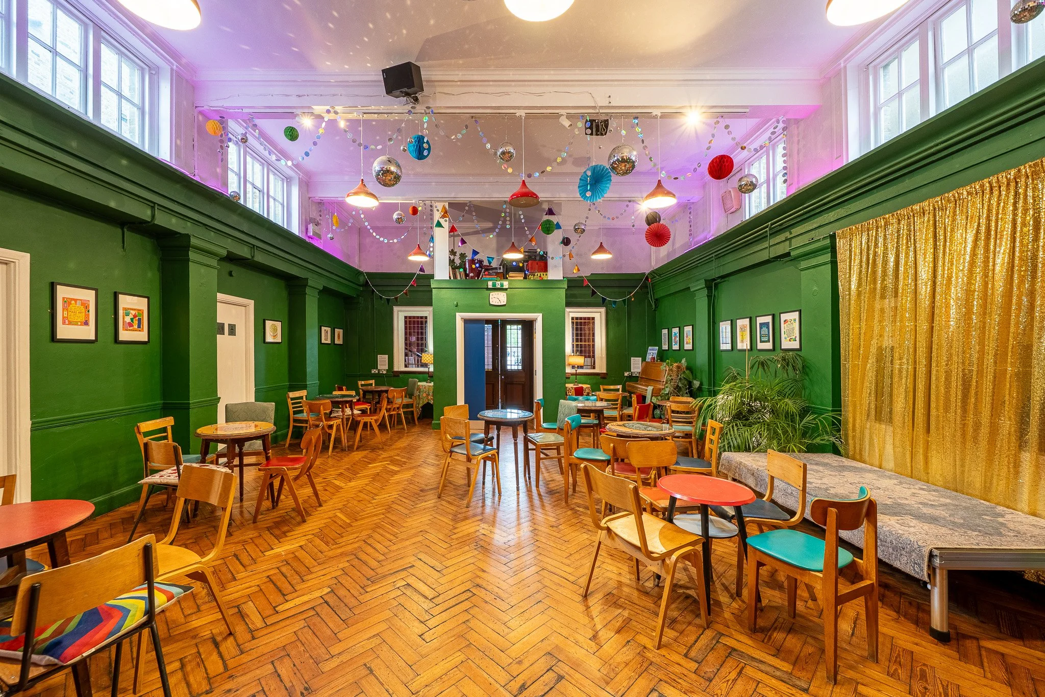IND_026

 Location - East London     Style - Edwardian  


 Commercial 
 East London 

 https://images.squarespace-cdn.com/content/v1/64620b0575ea8d4e29a55a87/c9c763b2-5e81-4db2-b4a9-f2393519fed6/LL00031.jpeg?format=1500w 
 https://images.squarespace
