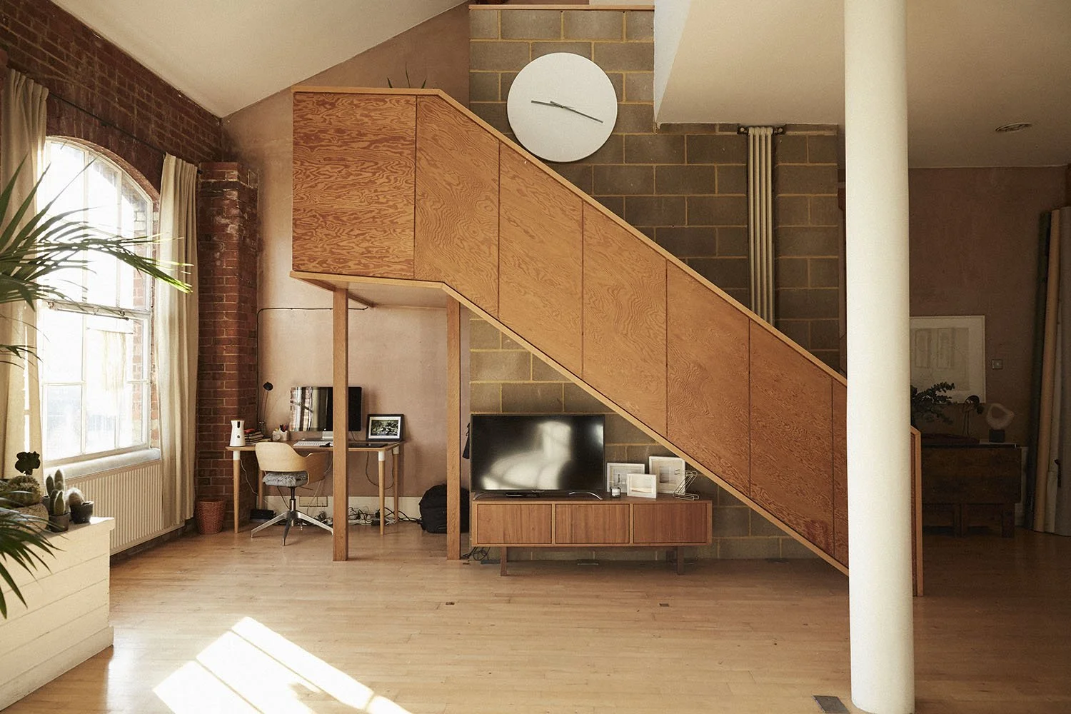 Mid Century location house and photography studio located in East London