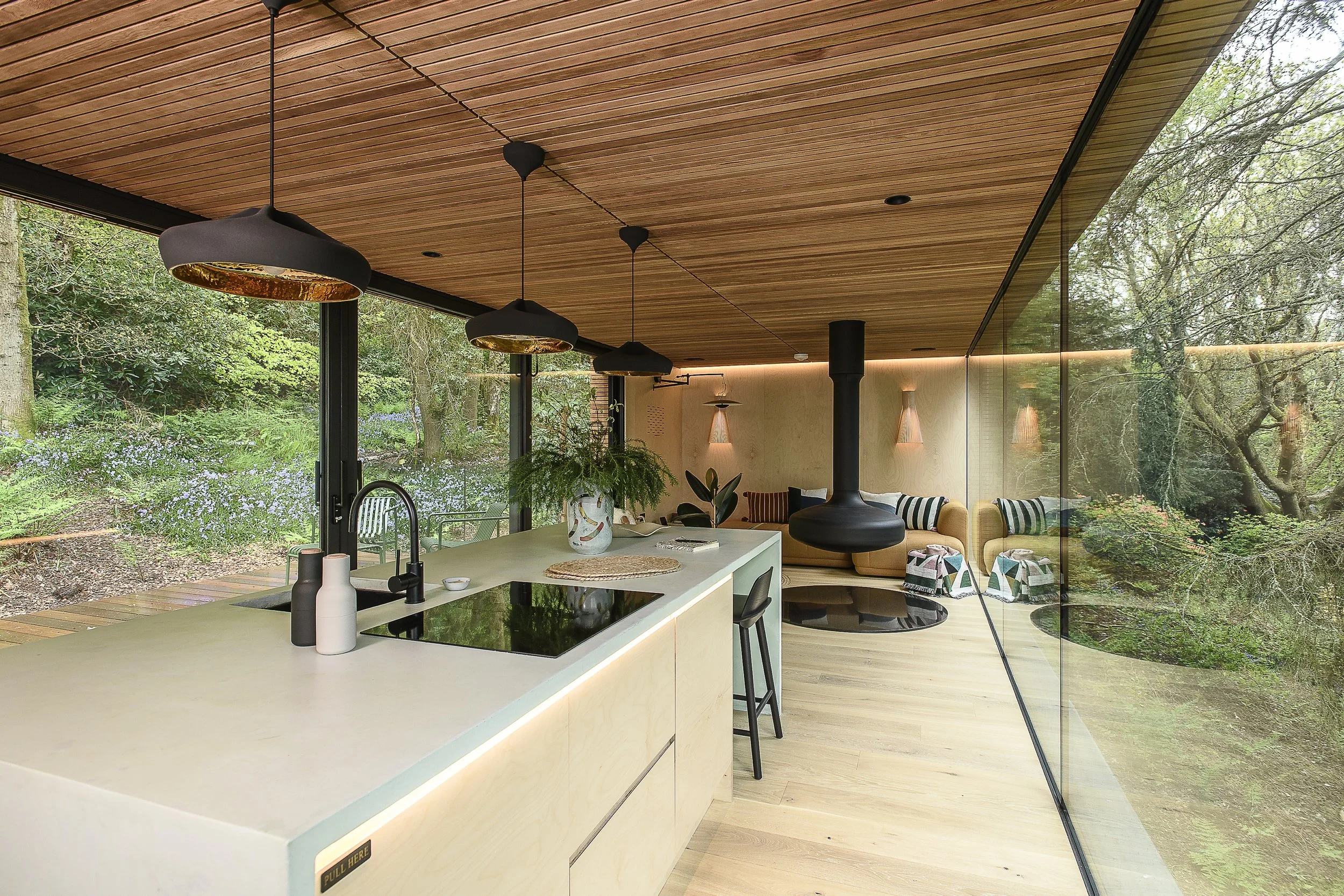 UK_004

 Location - East Sussex     Style - Cabin 


 UK House 
 East Sussex 

 https://images.squarespace-cdn.com/content/v1/64620b0575ea8d4e29a55a87/115fa826-7481-498a-8bae-977b26b71f55/3.JPG?format=750w 
 https://images.squarespace-cdn.com/content