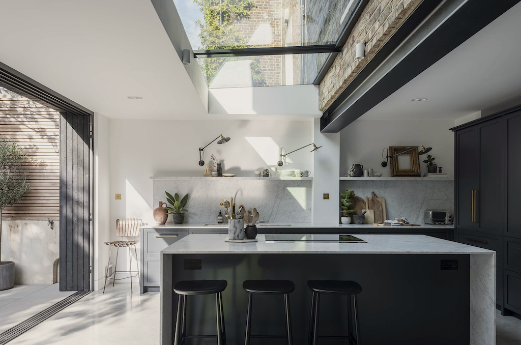 LHO 006, Contemporary lKitchen, with island and natural light, east london