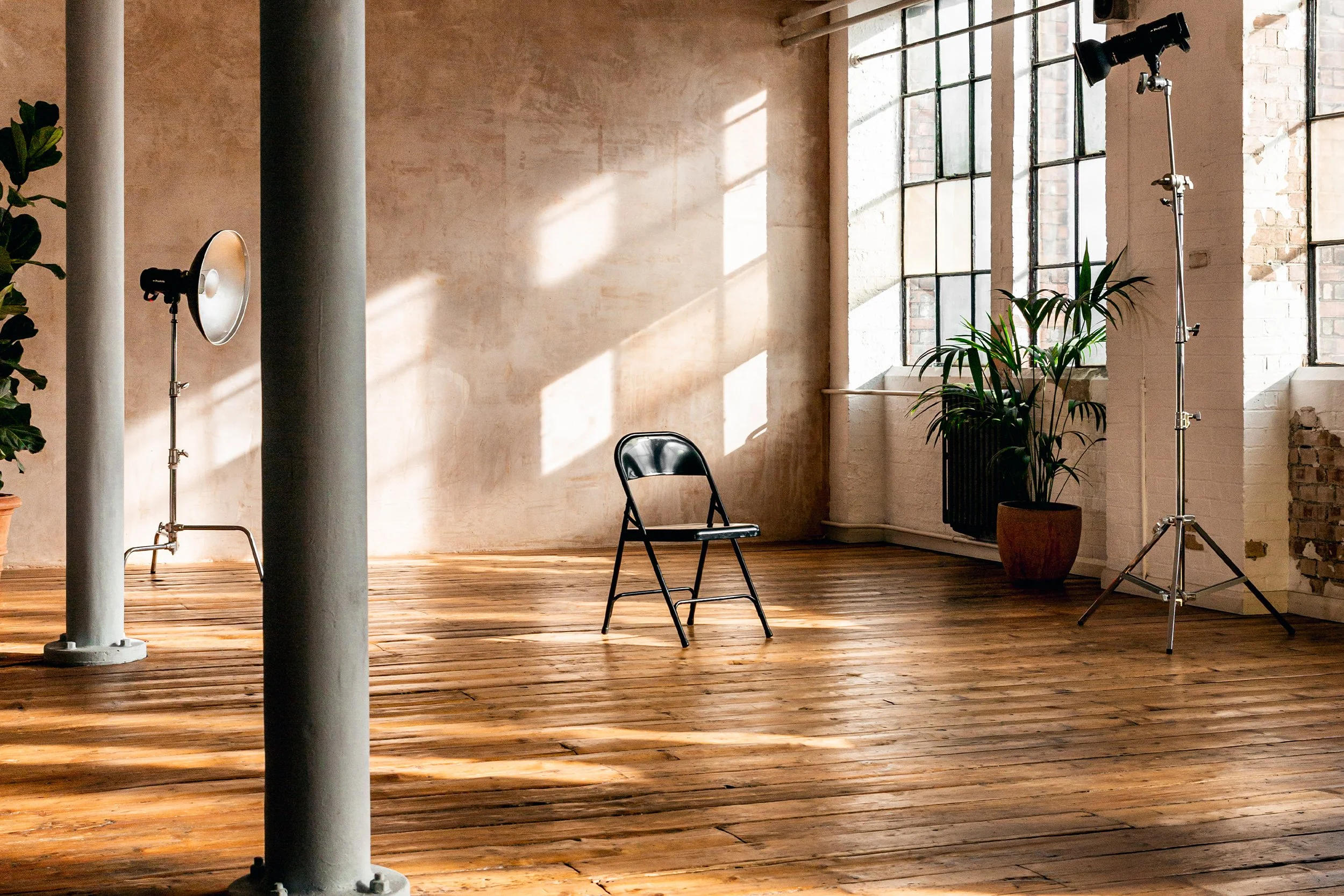 STU_011

 Location - South London     Size - 2,000 sq ft  


 Studio 
 South London 

 https://images.squarespace-cdn.com/content/v1/64620b0575ea8d4e29a55a87/49542f56-4f06-4ff8-bd8d-ef43d09f7017/S1_2+copy.jpg?format=1500w 
 https://images.squarespace