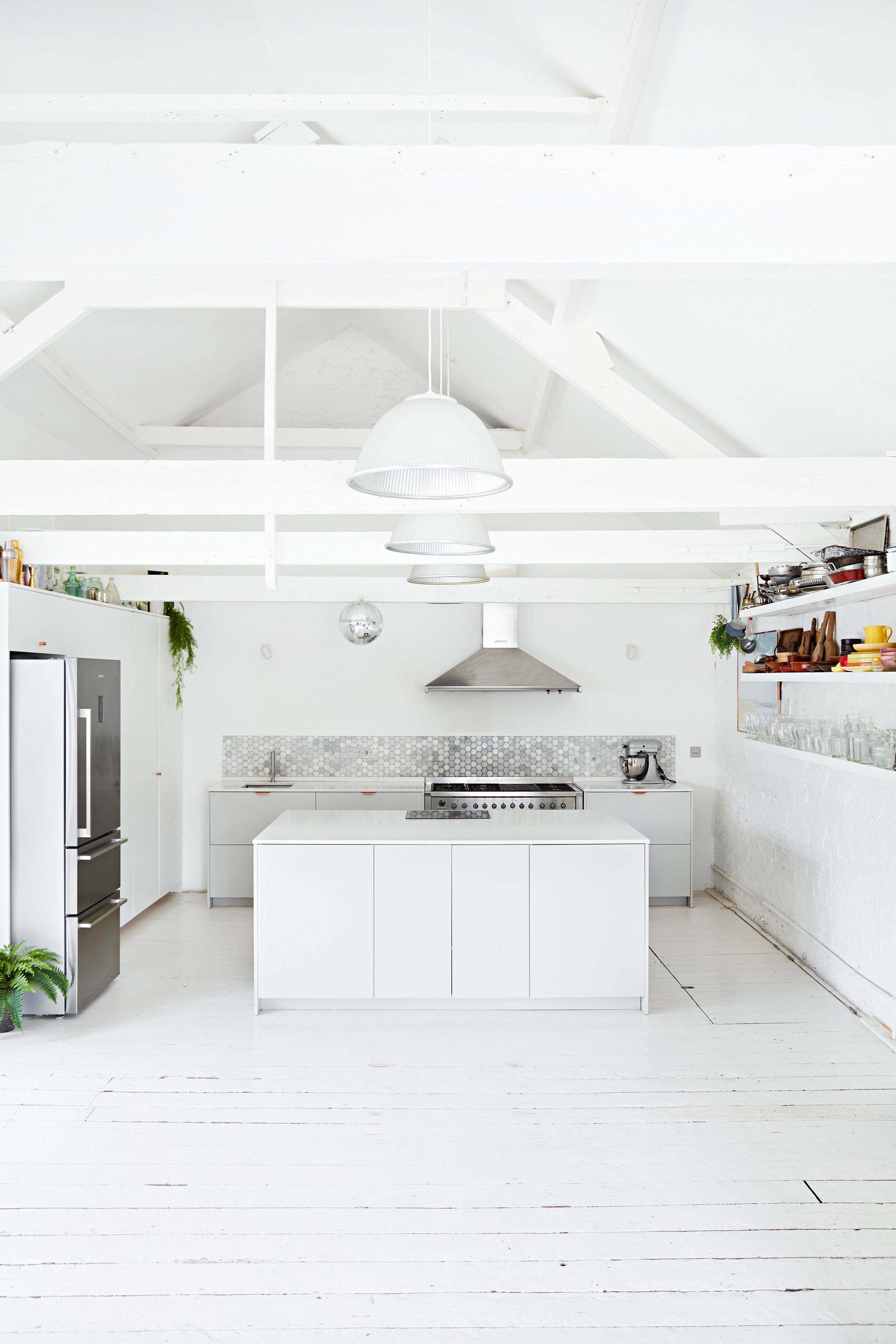 White

 Bright, versatile spaces designed for creative freedom  