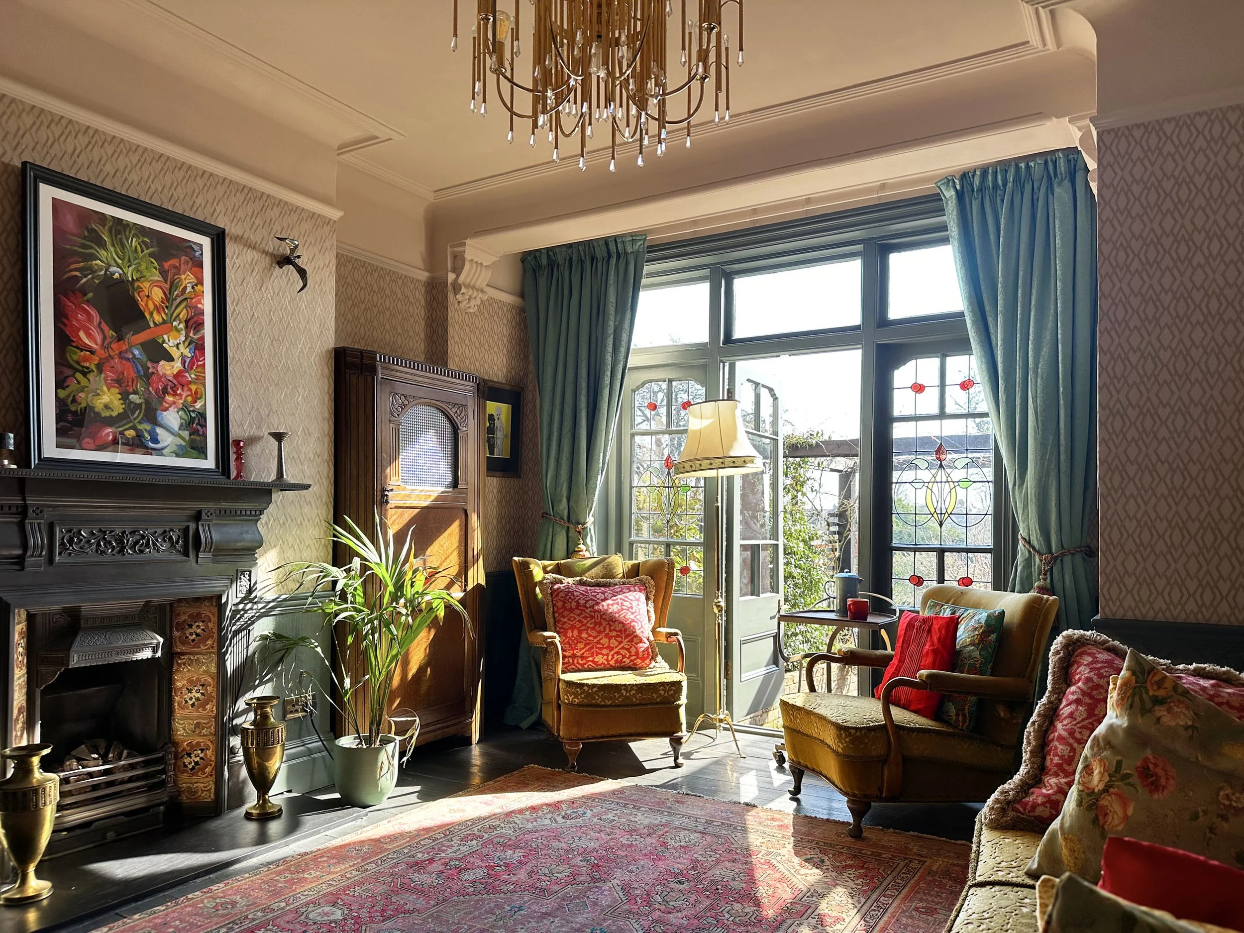 LHO_005

 Location - North London     Style - Edwardian  


 London House 
 North London 

 https://images.squarespace-cdn.com/content/v1/64620b0575ea8d4e29a55a87/b3102aeb-9987-419a-88eb-5f826bfe8d68/IMG_3728.jpeg?format=750w 
 https://images.squares