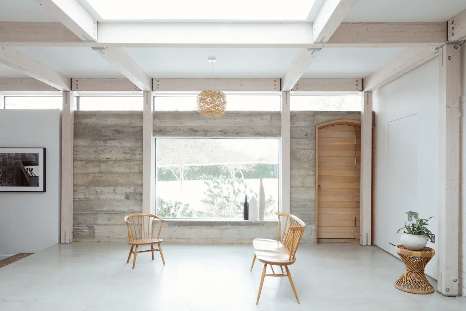 UK_002

 Location - Suffolk     Style - Regency 


 UK House 
 Suffolk 

 https://images.squarespace-cdn.com/content/v1/64620b0575ea8d4e29a55a87/d227b867-15ae-4a2e-aaa4-53fc6ac378af/3.jpg?format=750w 
 https://images.squarespace-cdn.com/content/v1/64