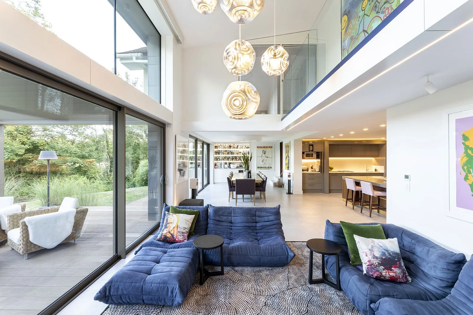 UK_003

 Location - Oxfordshire      Style - Contemporary  

 UK House  
 Oxfordshire 

 https://images.squarespace-cdn.com/content/v1/64620b0575ea8d4e29a55a87/36c03170-fc4d-44db-80a1-5ac88b2bc2a0/Sunroom1.jpeg?format=750w 
 https://images.squarespac