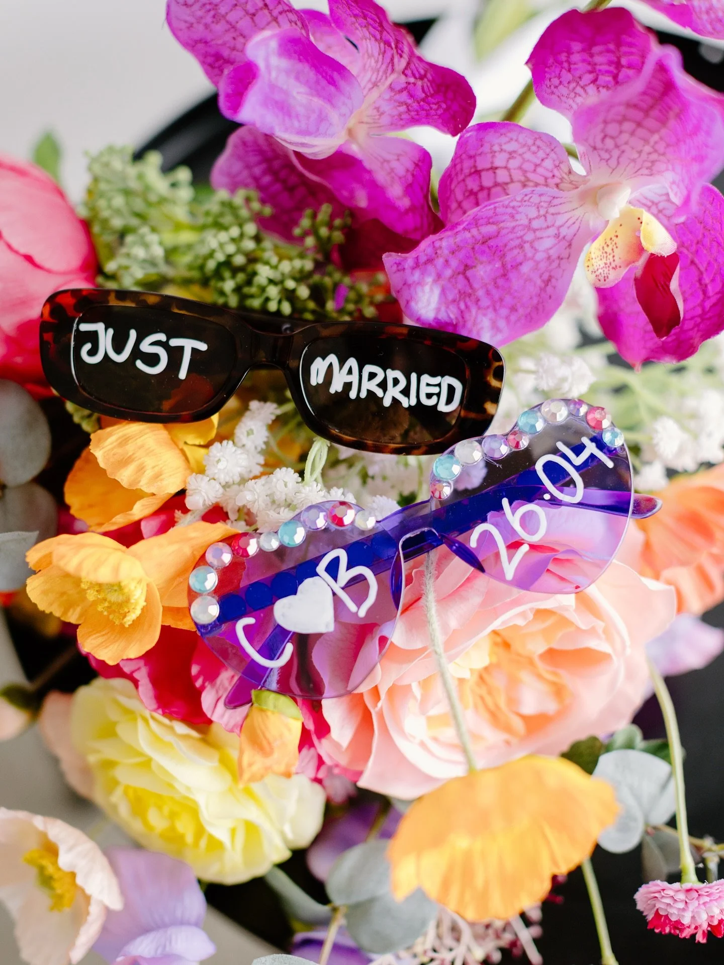 Throwback to Caylie &amp; Bren&rsquo;s big day, starting with a chill arvo getting ready 💕 Just good vibes and lots of laughs before all the big moments!
.
.
.

Photography &amp; Videography @wildandwoozy 
Celebrant @customcelebrations_by_dee 
Venue