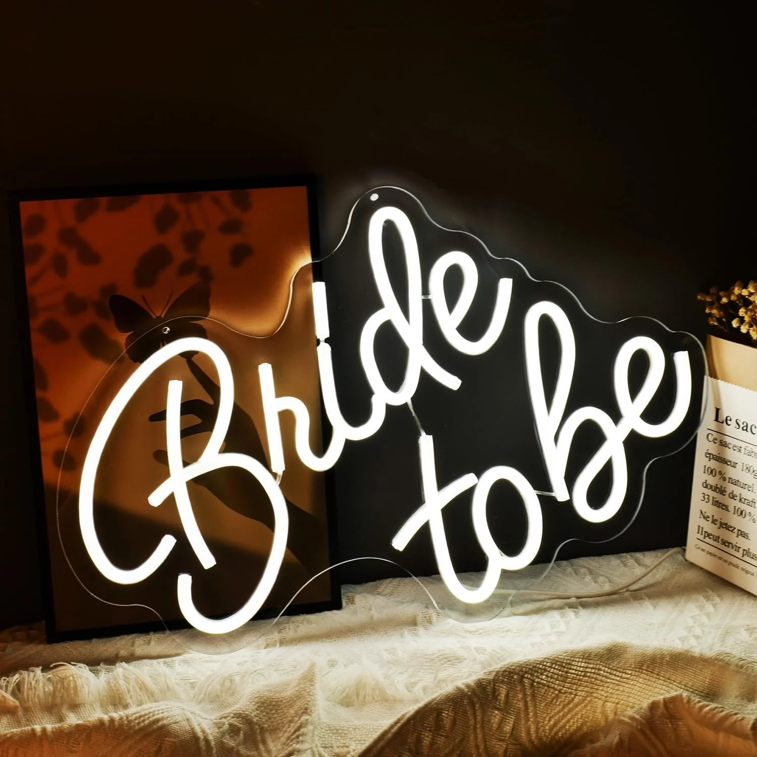 ITEM: 743

Neon Sign. 
Bride to be

Add to any backdrop or Candy Cart Design. 