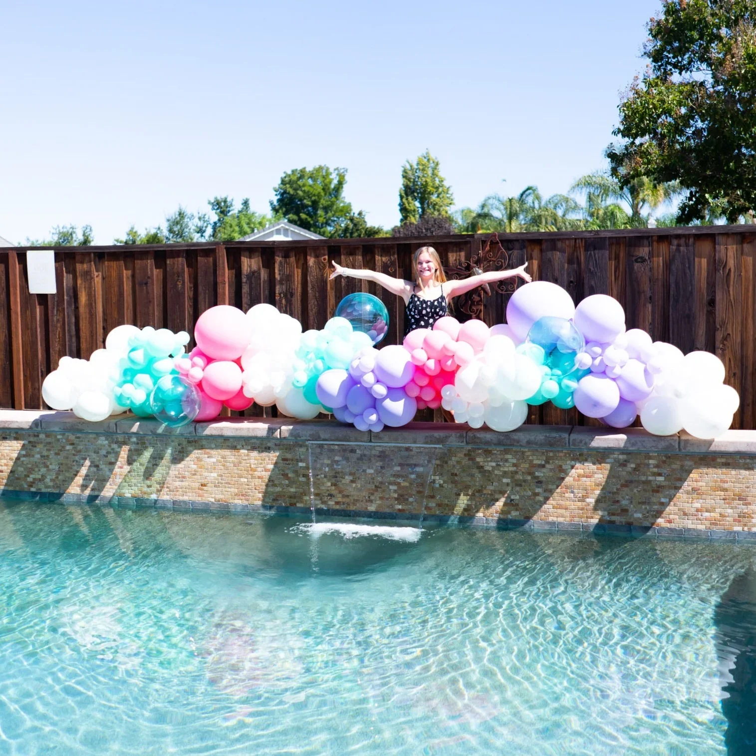 ITEM #719: Floating Balloon Garland

Great for Gates and overhead of table scapes. 

Theme? Give us a Call or Fill out our Form. We can customize a Design for you! Send us an Email: info@garnished-events.com. INCLUDE: Item Number and Color Scheme. Bu