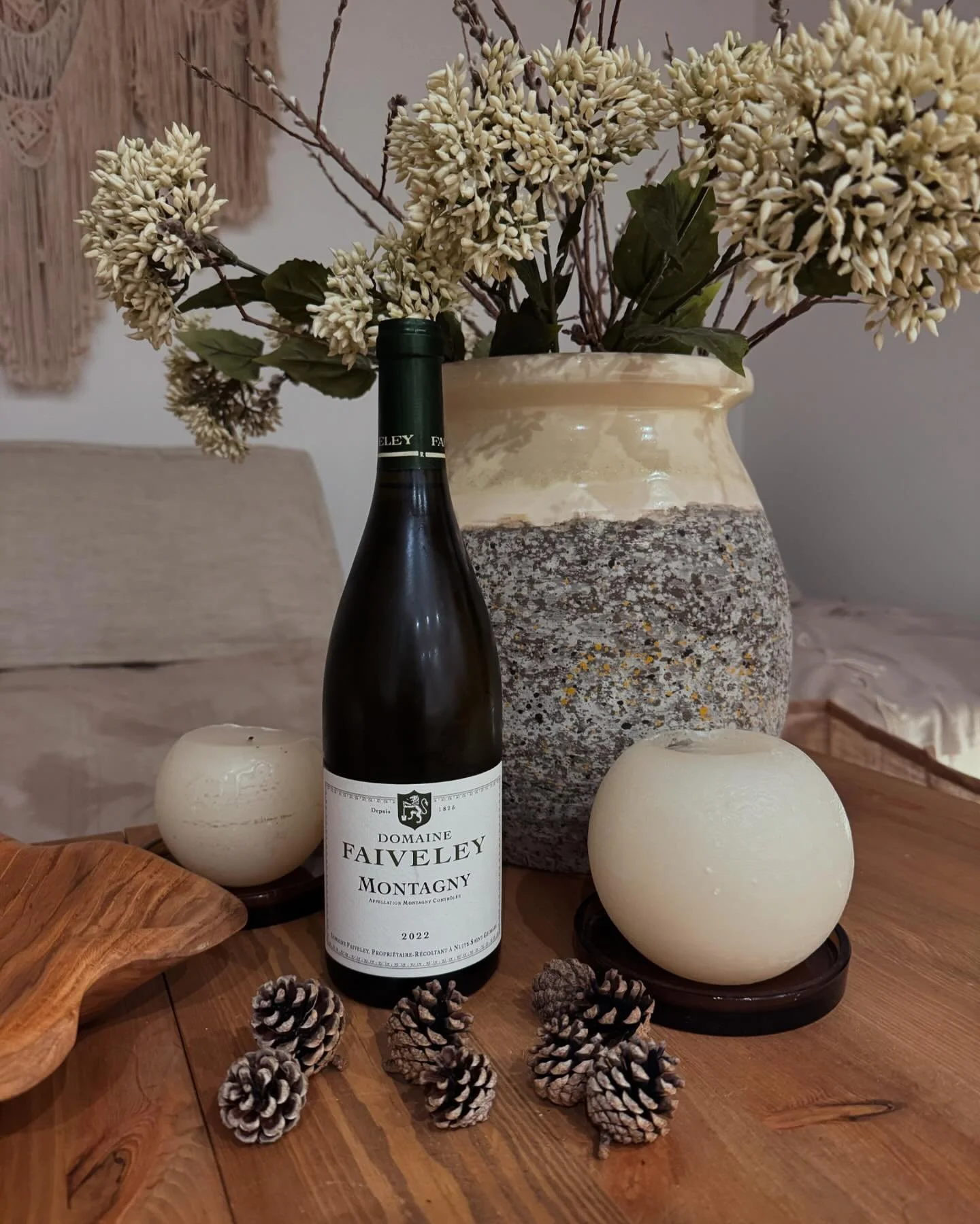 🍇 [FAIVELEY] Domaine Faiveley Montagny offre une min&eacute;ralit&eacute; incroyable et des ar&ocirc;mes floraux qui sauront &eacute;merveiller vos papilles! Ce 100% Chardonnay pourra offrir le meilleur de son potentiel entre 3 et 5 ans. Sa vivacit&