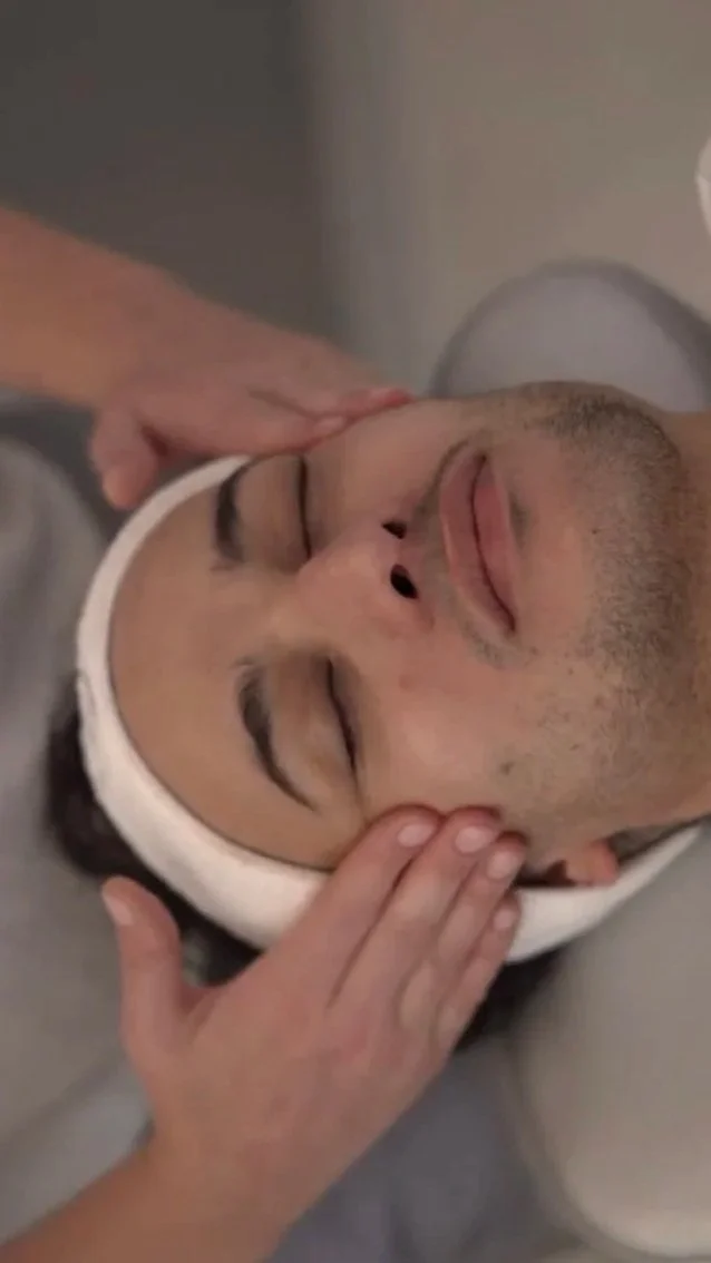 facial for men in London to improve skin tone, reduce puffiness and enhance facial contours