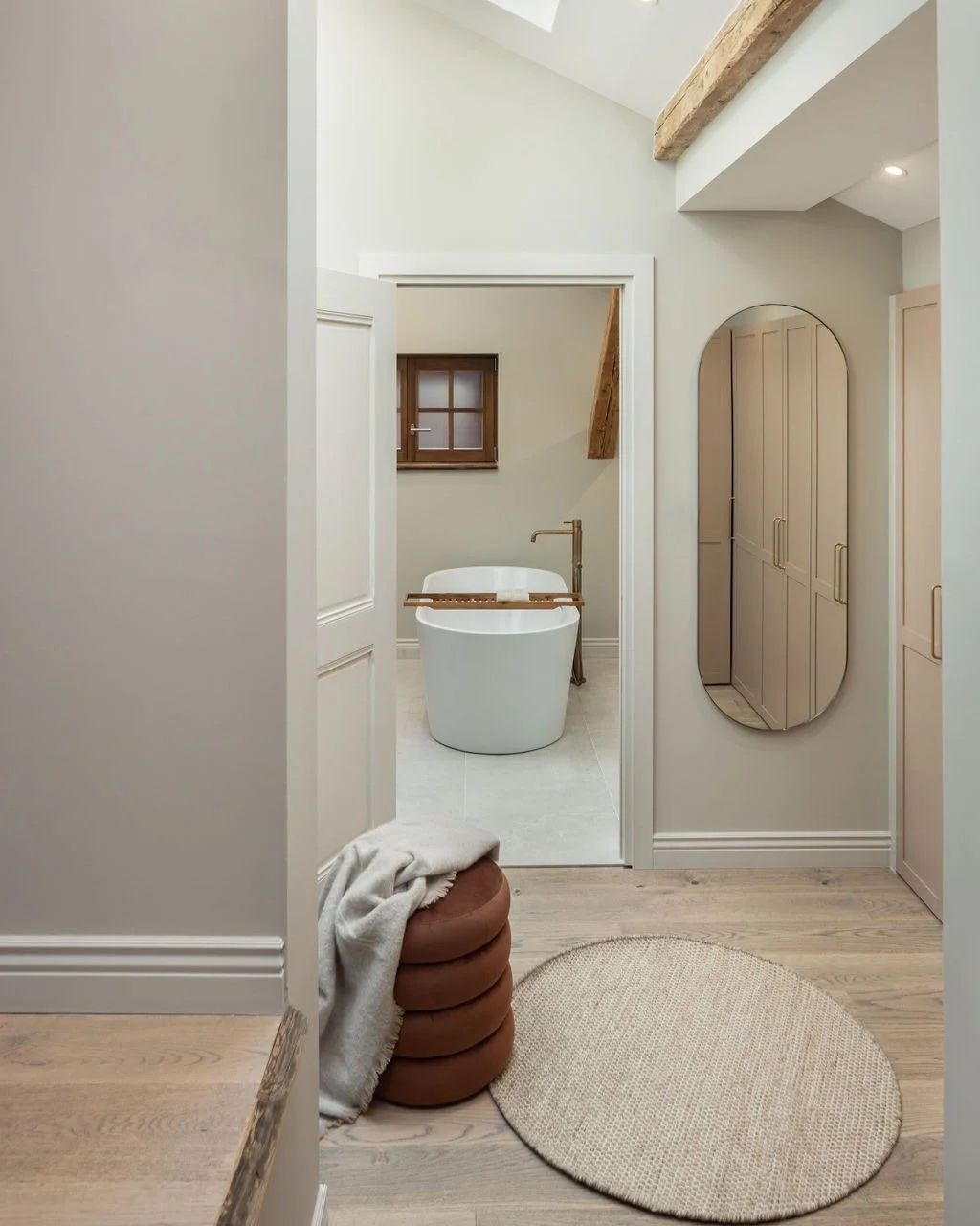 SENSE OF DISCOVERY

This bedroom suite was designed as a journey - each step revealing another layer of calm. From the sleeping area, you step down into the softly curated dressing space before arriving at the sanctuary of the private bathroom.

The 