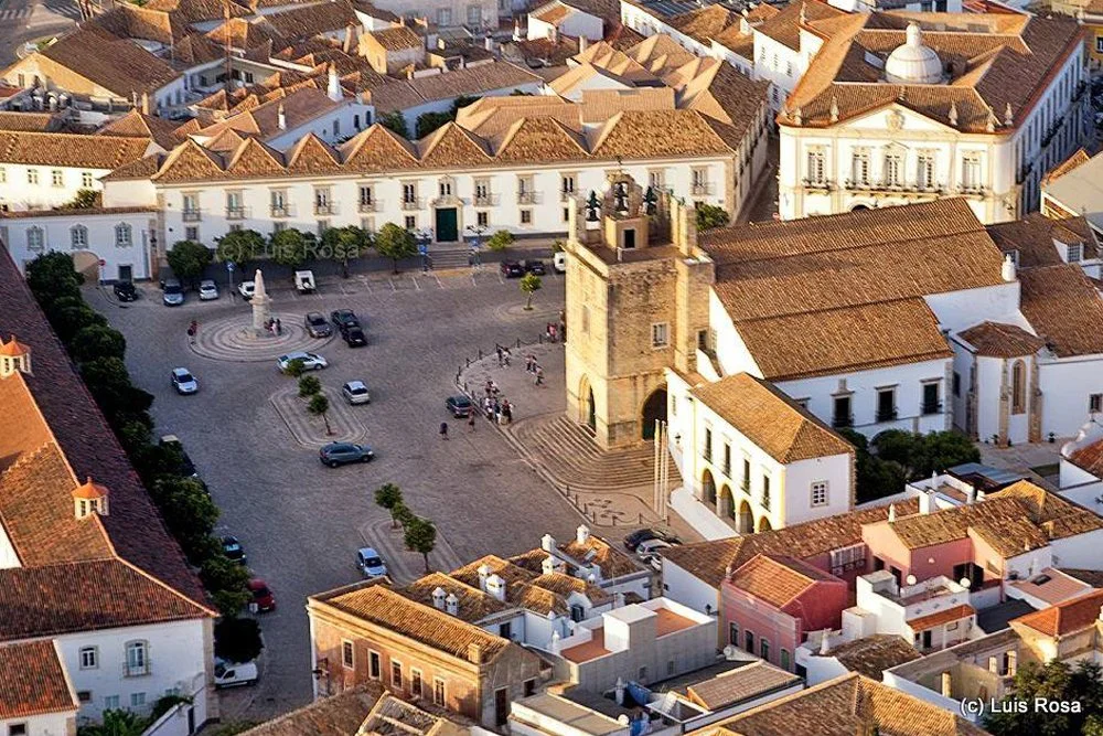 Tour Vila Adentro.jpg