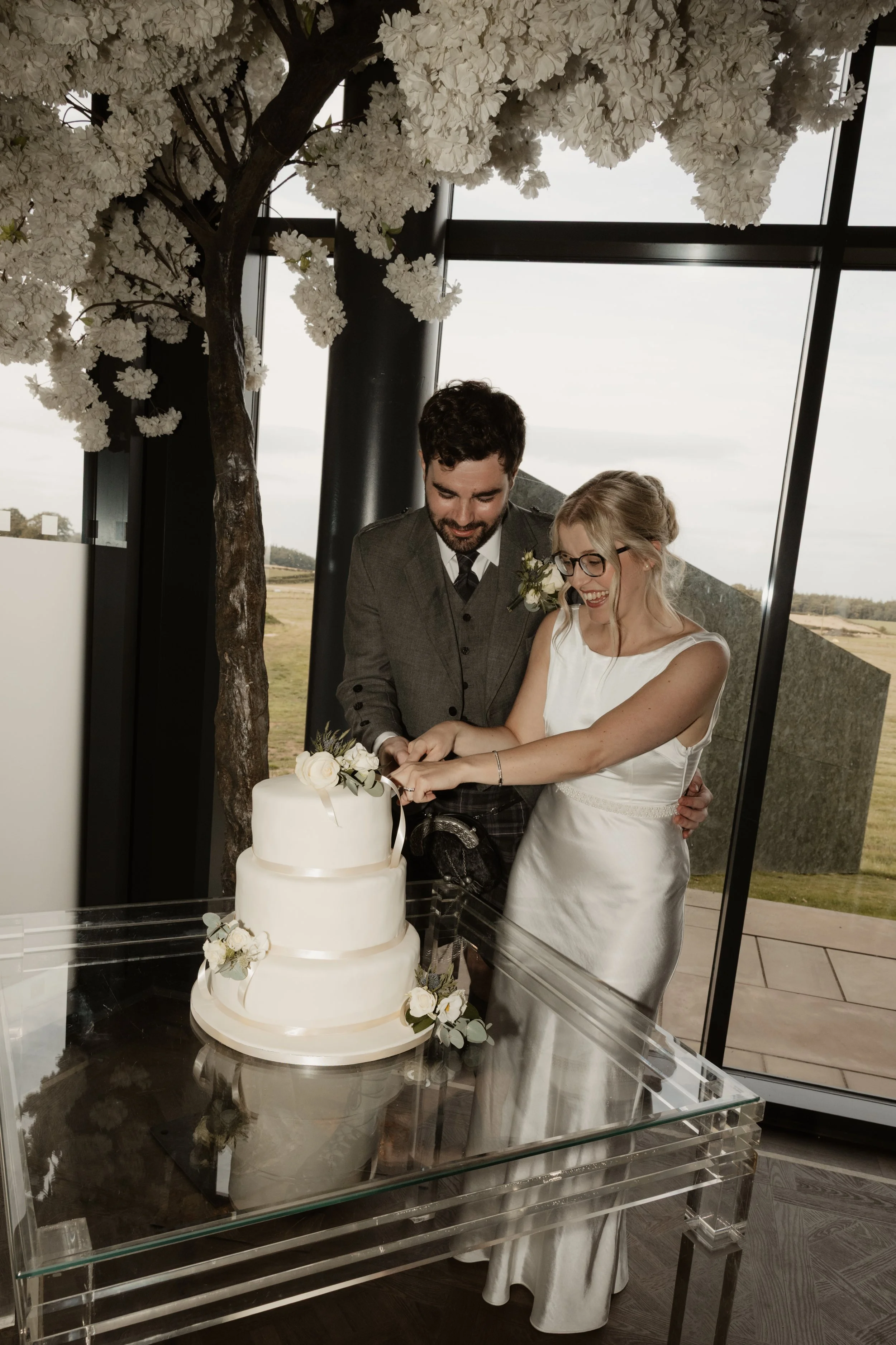 Kirsty & Josh -127.jpg