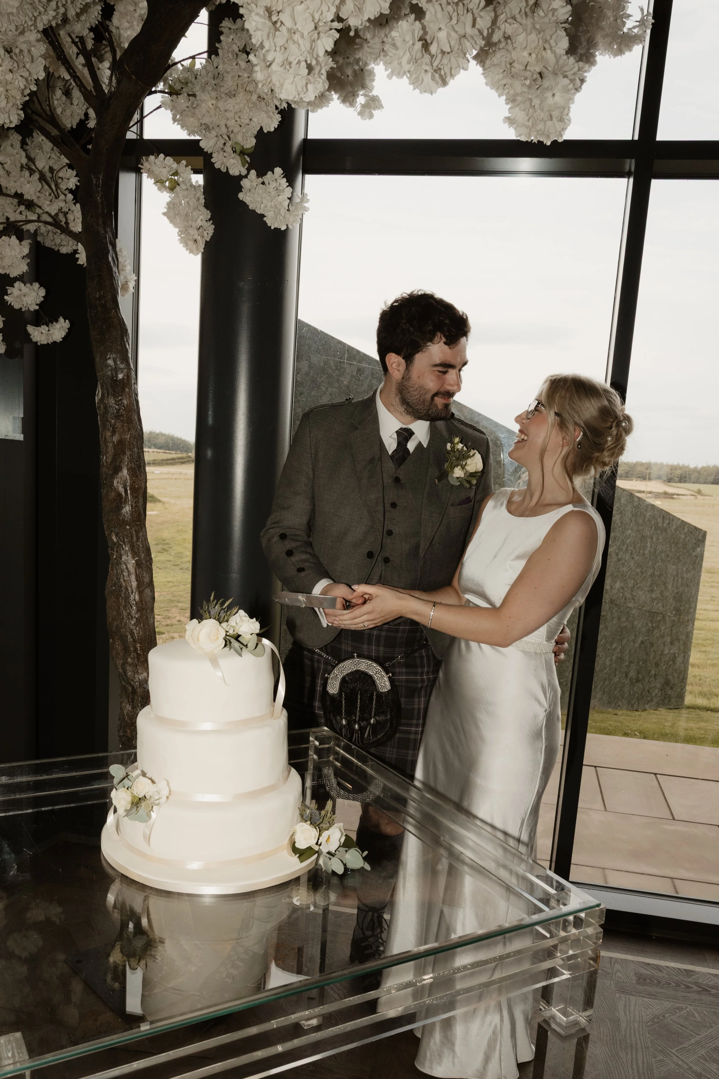 Kirsty & Josh -130.jpg