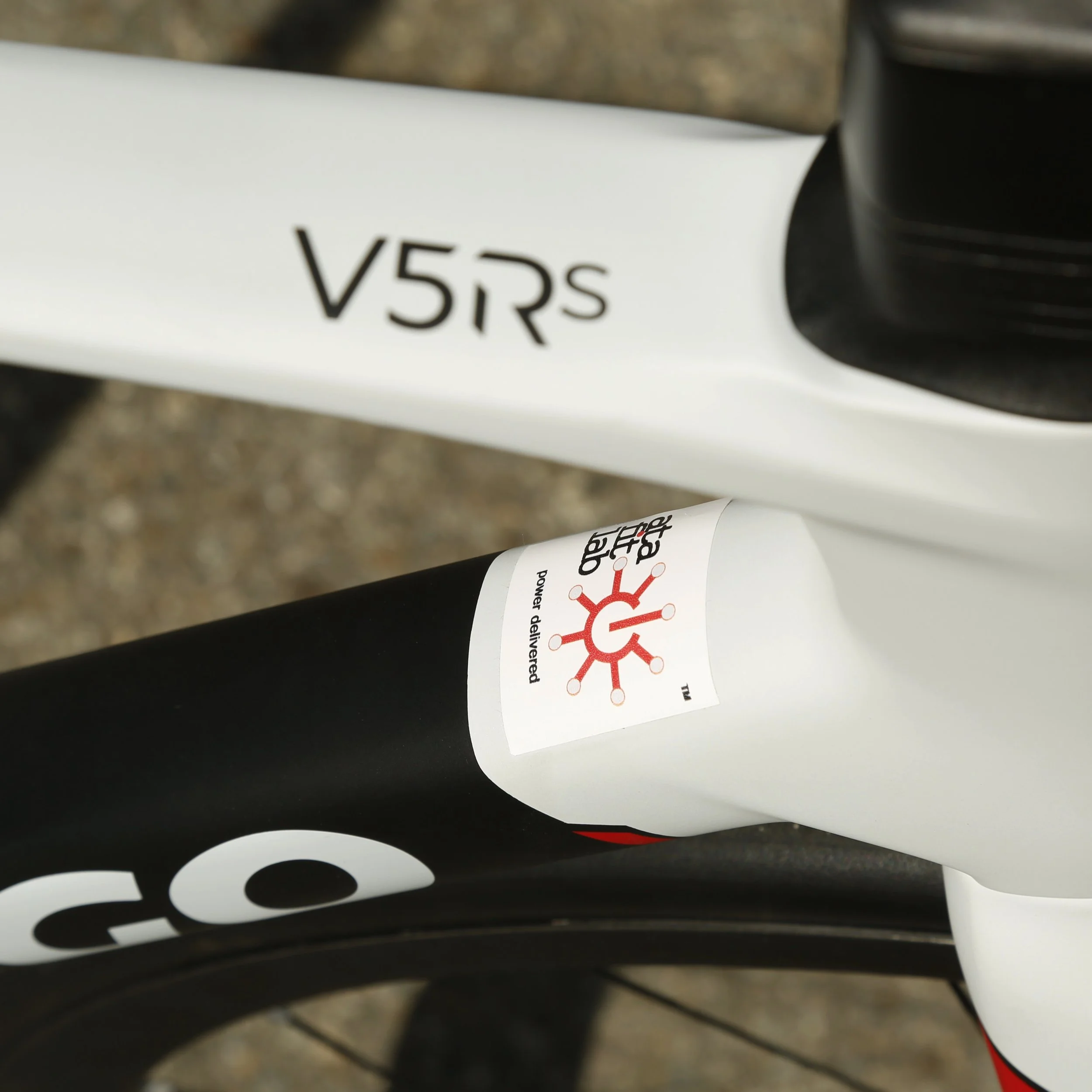A sunny day at ATA!

Colnago V5Rs in the new UAE-XRG SDM6 colorway

Built up with SRAM Red E1 and matched with the brand new 202 NSW wheels from Zipp which weigh in just under 1100 grams for the set! 

To build a bike like this give the shop a call a